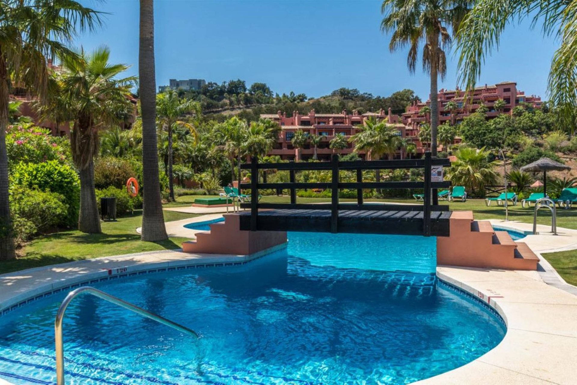 Resale - Ground floor apartment - Marbella - La Mairena