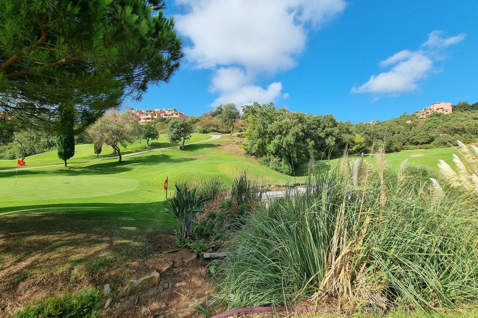 Resale - Ground floor apartment - Marbella - La Mairena