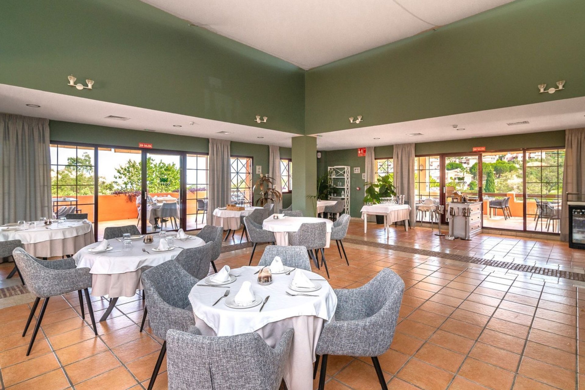 Resale - Ground floor apartment - Marbella - La Mairena