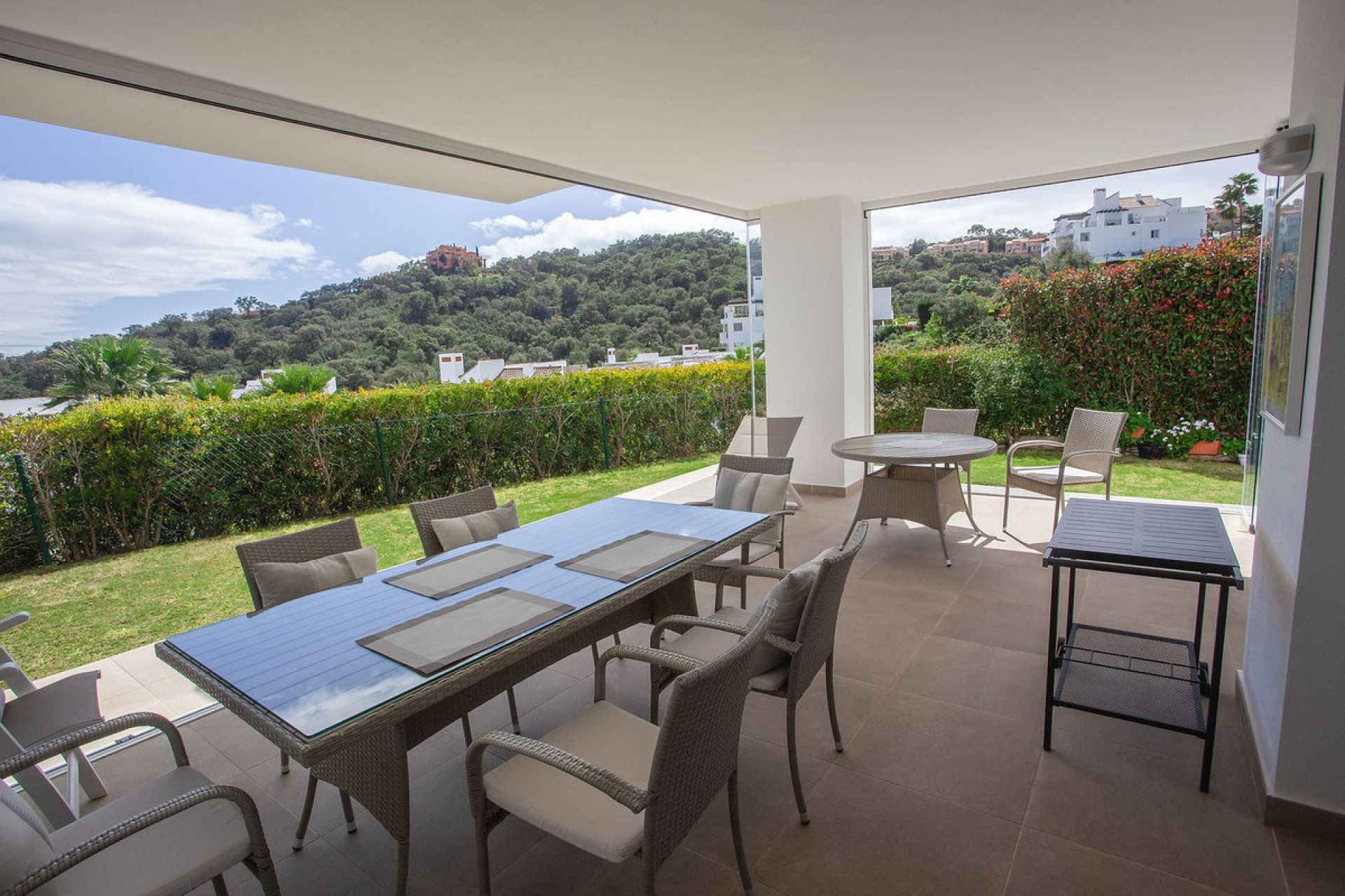 Resale - Ground floor apartment - Marbella - La Mairena