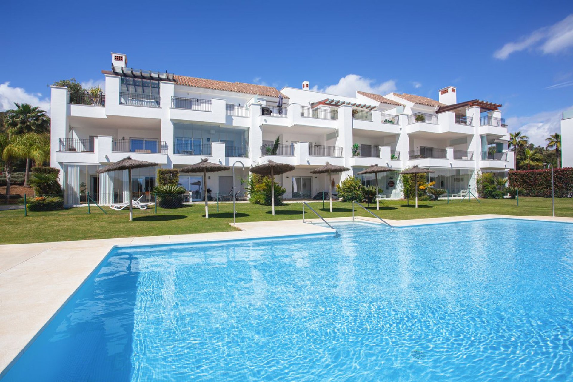 Resale - Ground floor apartment - Marbella - La Mairena