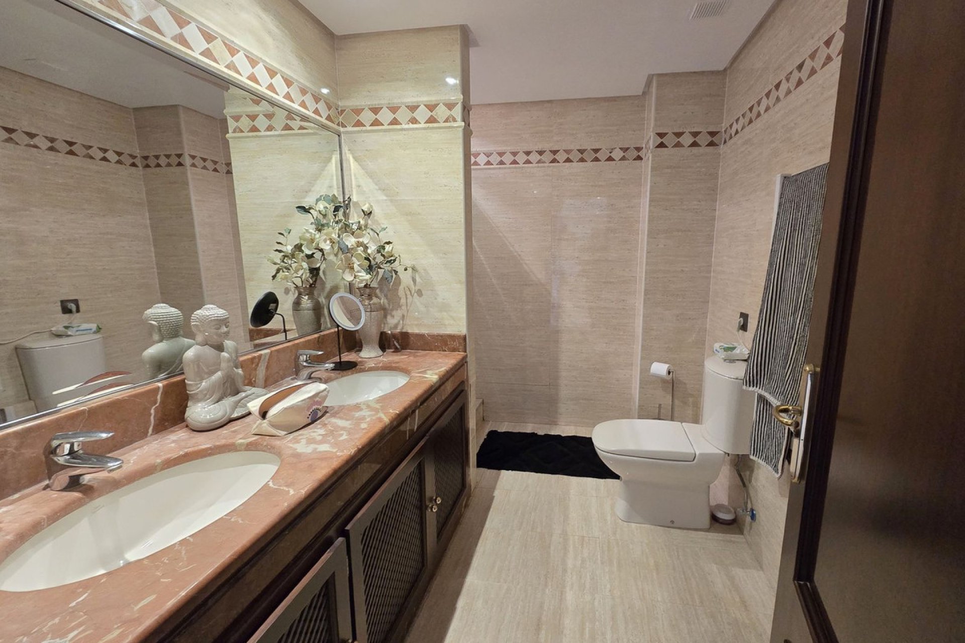 Resale - Ground floor apartment - Marbella - La Mairena