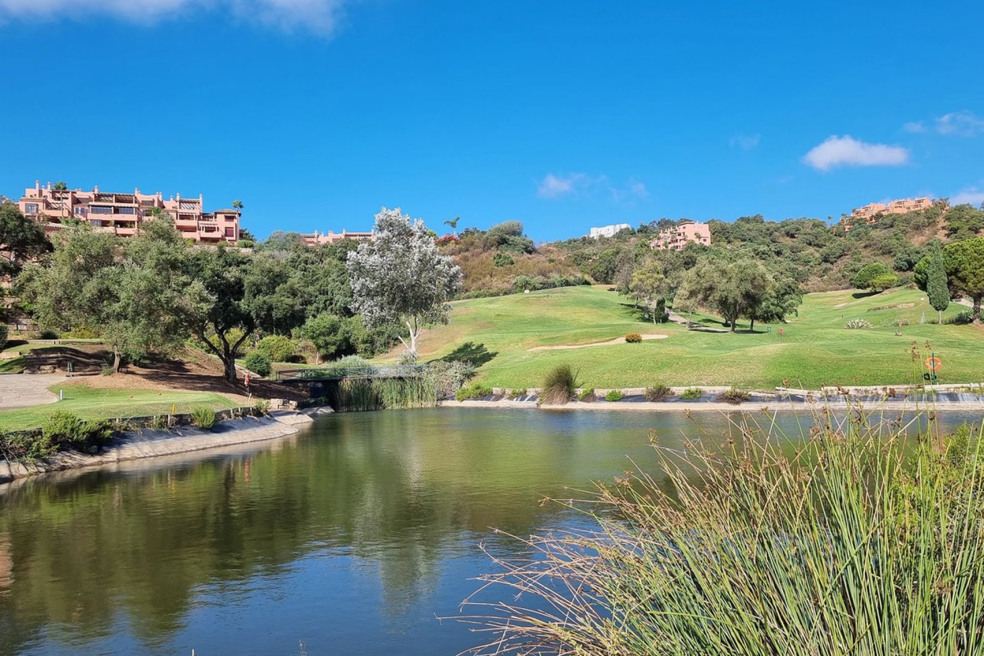 Resale - Ground floor apartment - Marbella - La Mairena