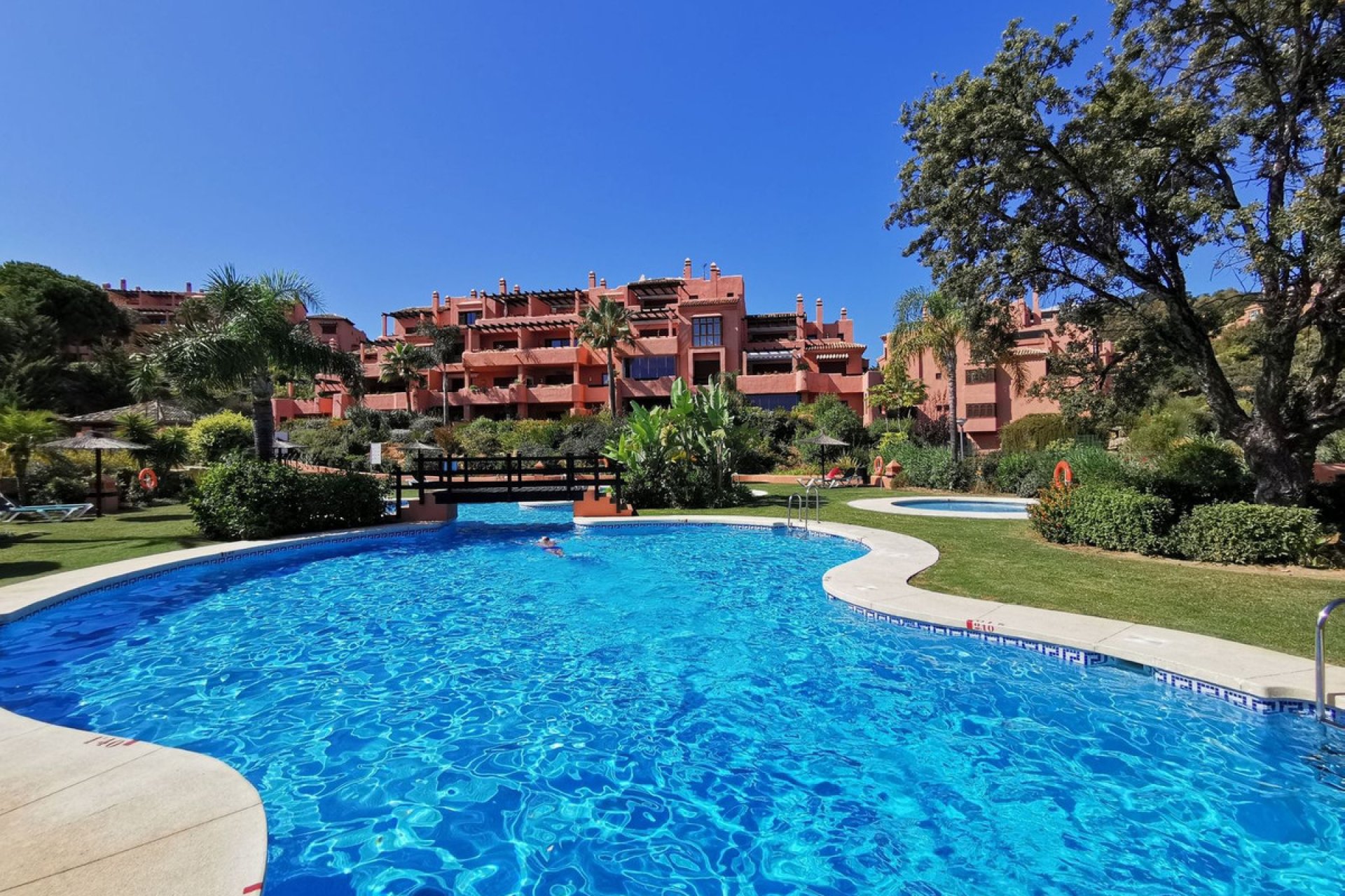 Resale - Ground floor apartment - Marbella - La Mairena