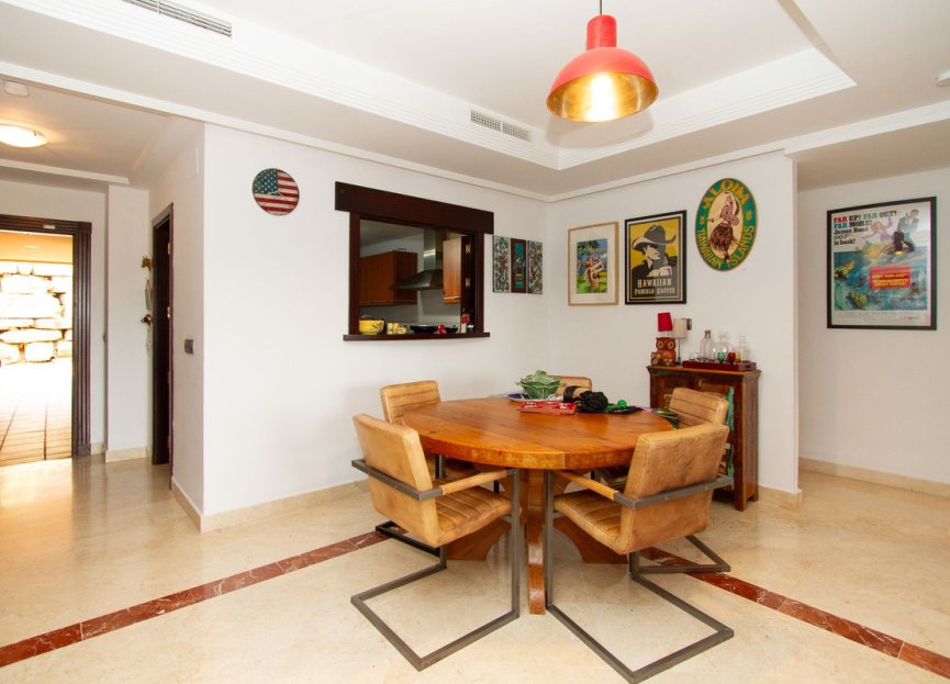 Resale - Ground floor apartment - Marbella - La Mairena