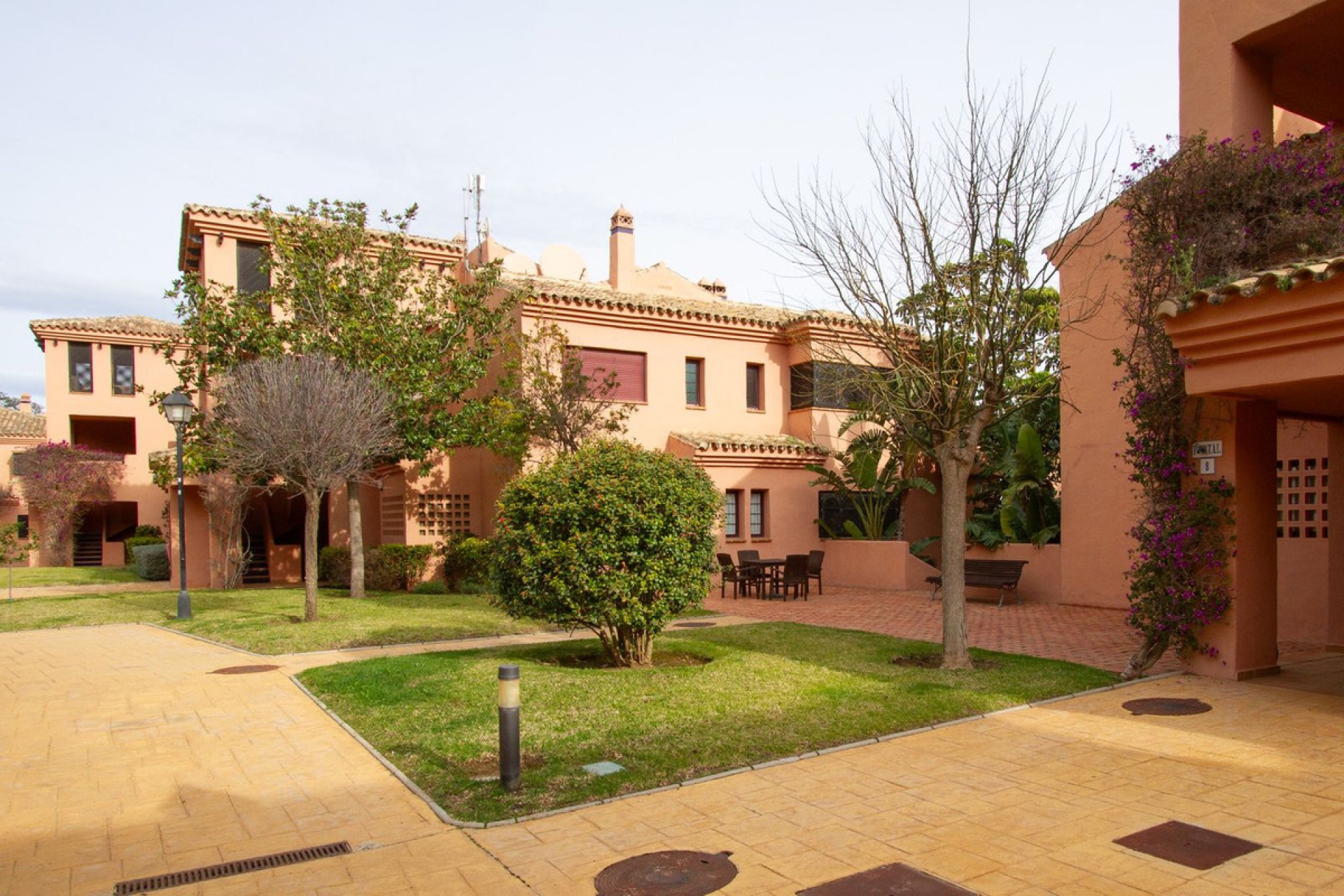 Resale - Ground floor apartment - Marbella - La Mairena
