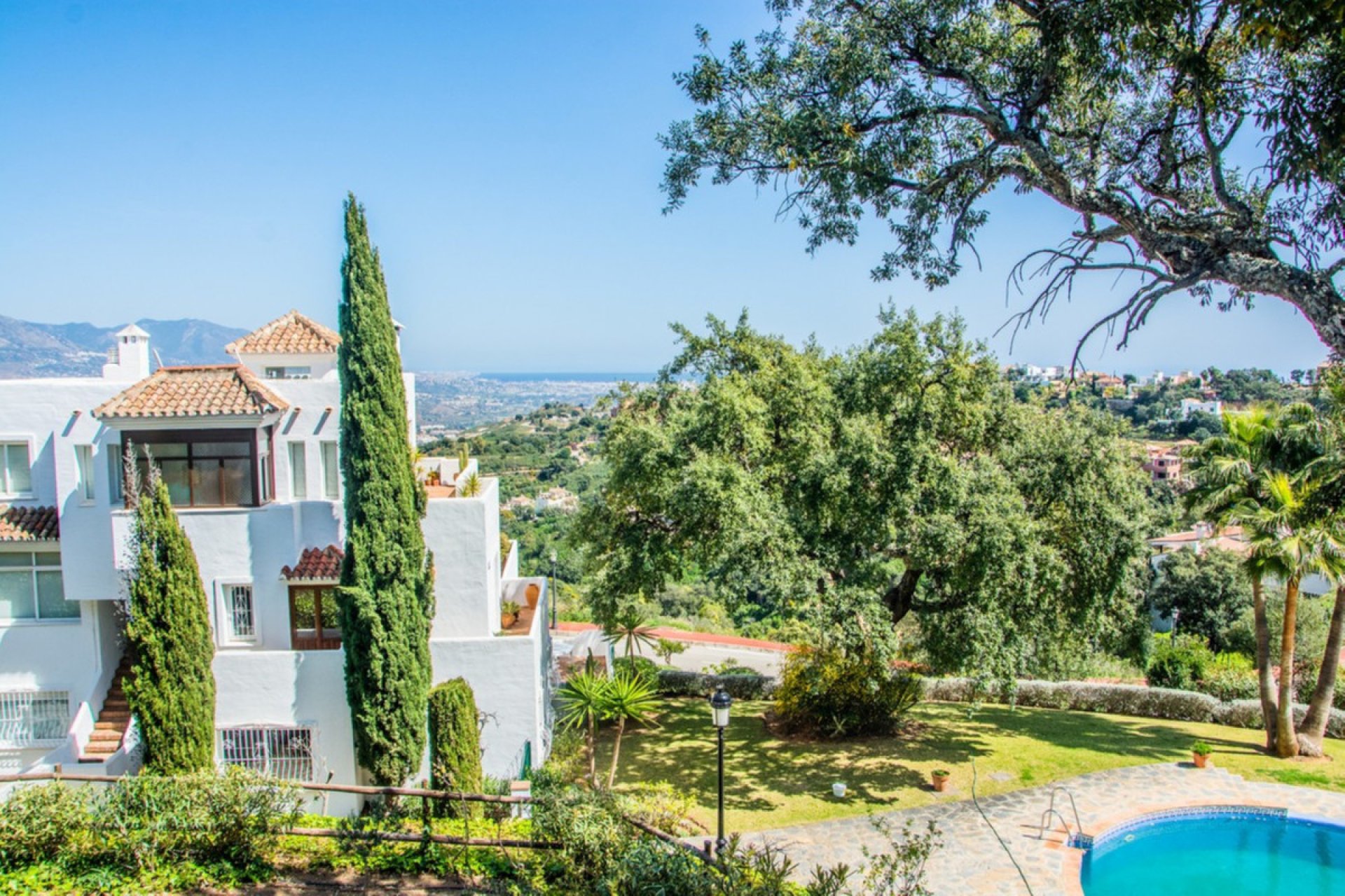 Resale - Ground floor apartment - Marbella - La Mairena