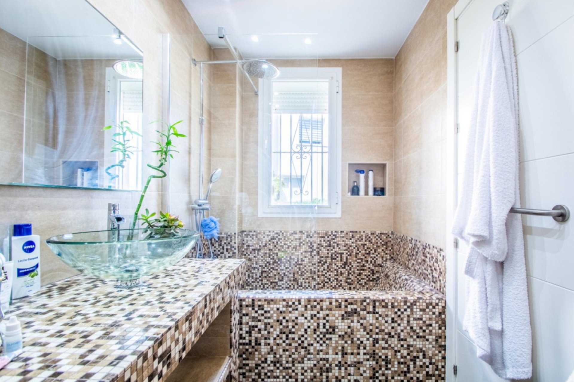 Resale - Ground floor apartment - Marbella - La Mairena