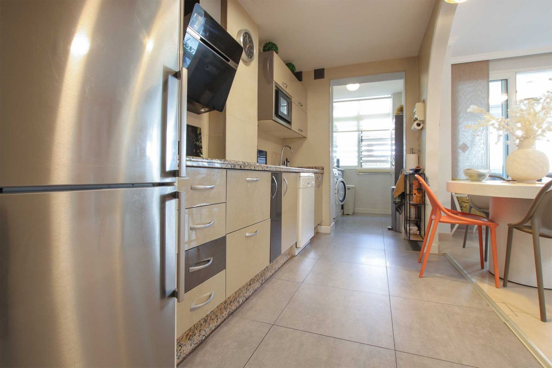 Resale - Ground floor apartment - Marbella - Las Chapas
