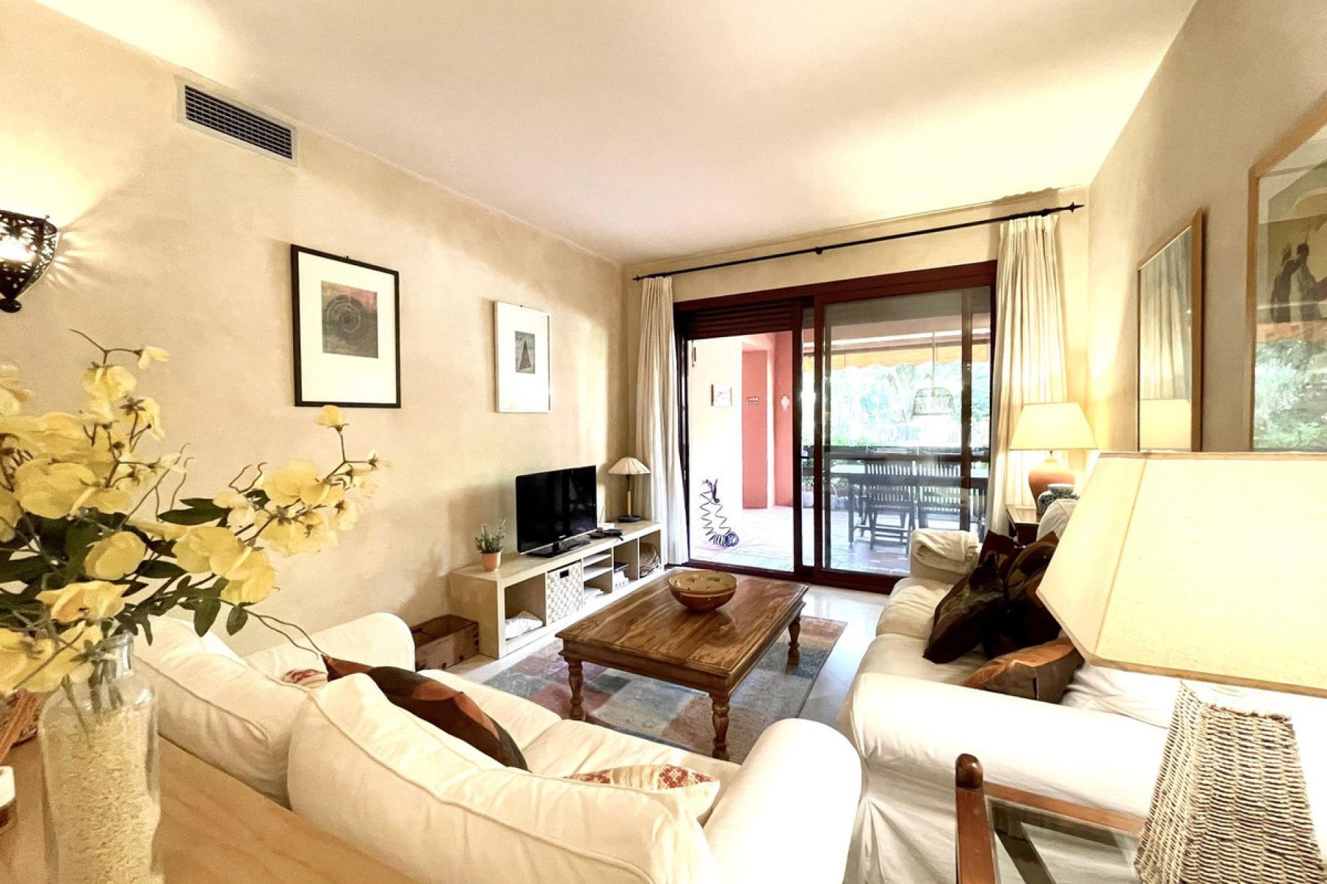 Resale - Ground floor apartment - Marbella - Los Monteros