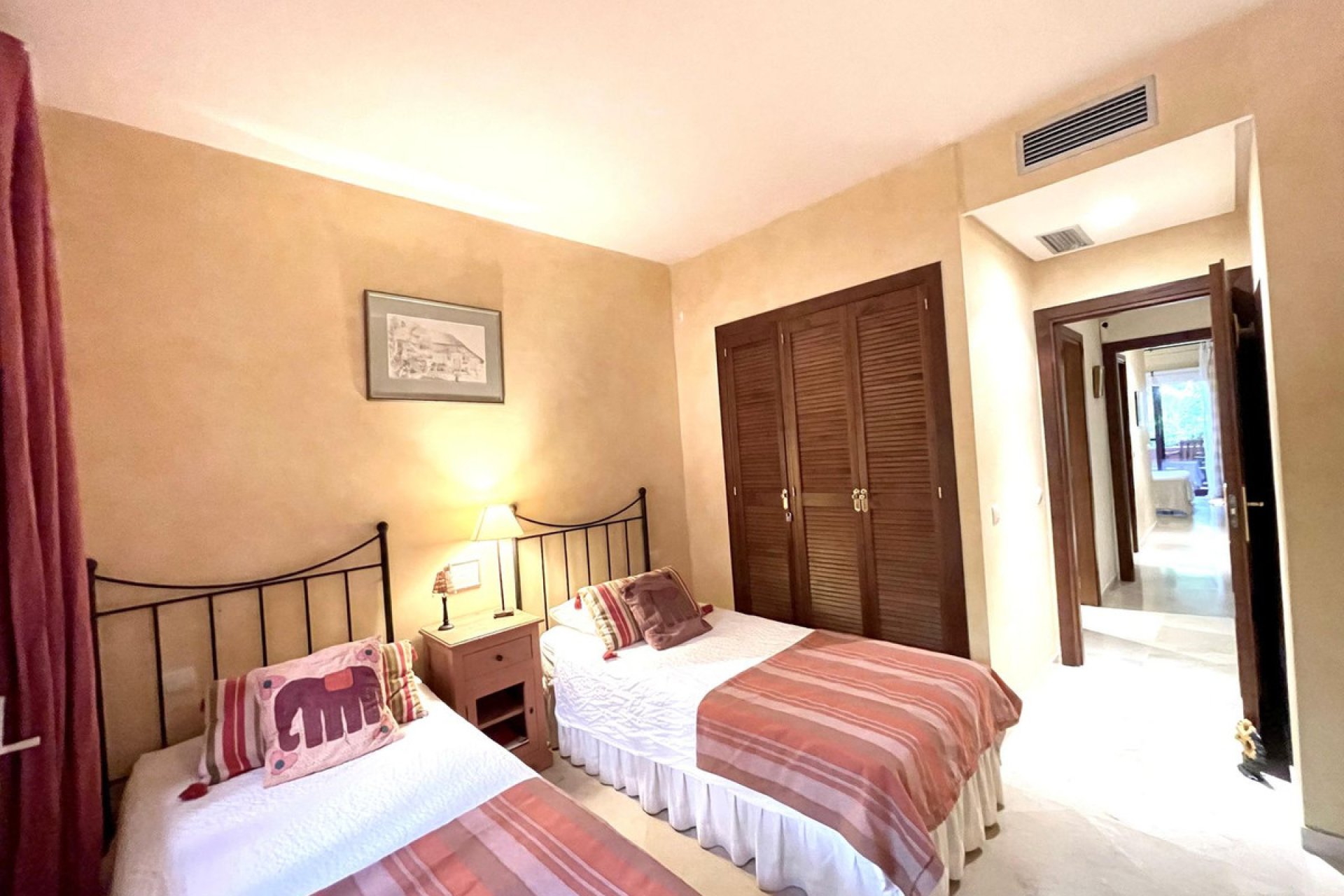 Resale - Ground floor apartment - Marbella - Los Monteros