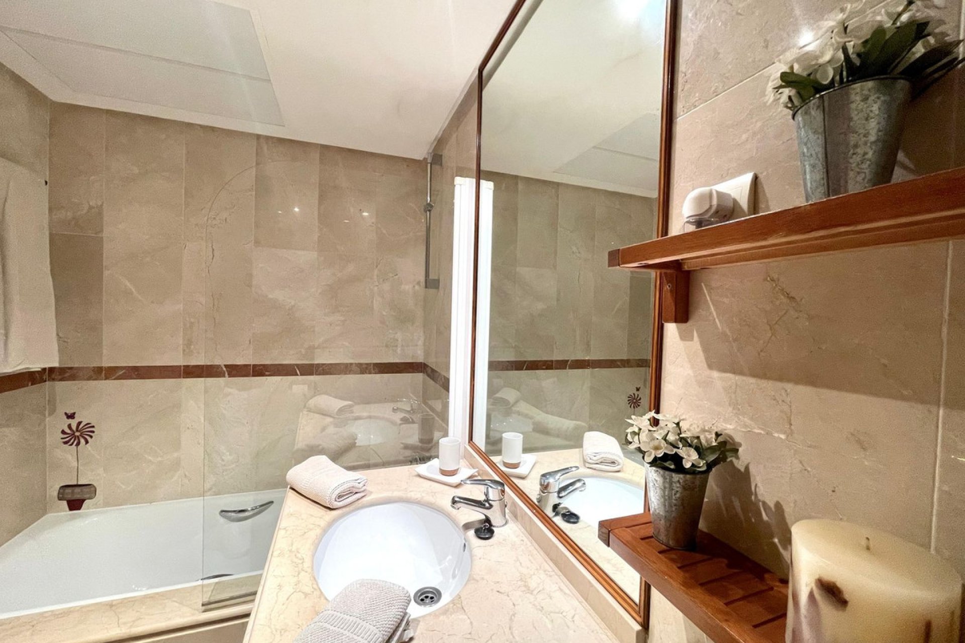 Resale - Ground floor apartment - Marbella - Los Monteros