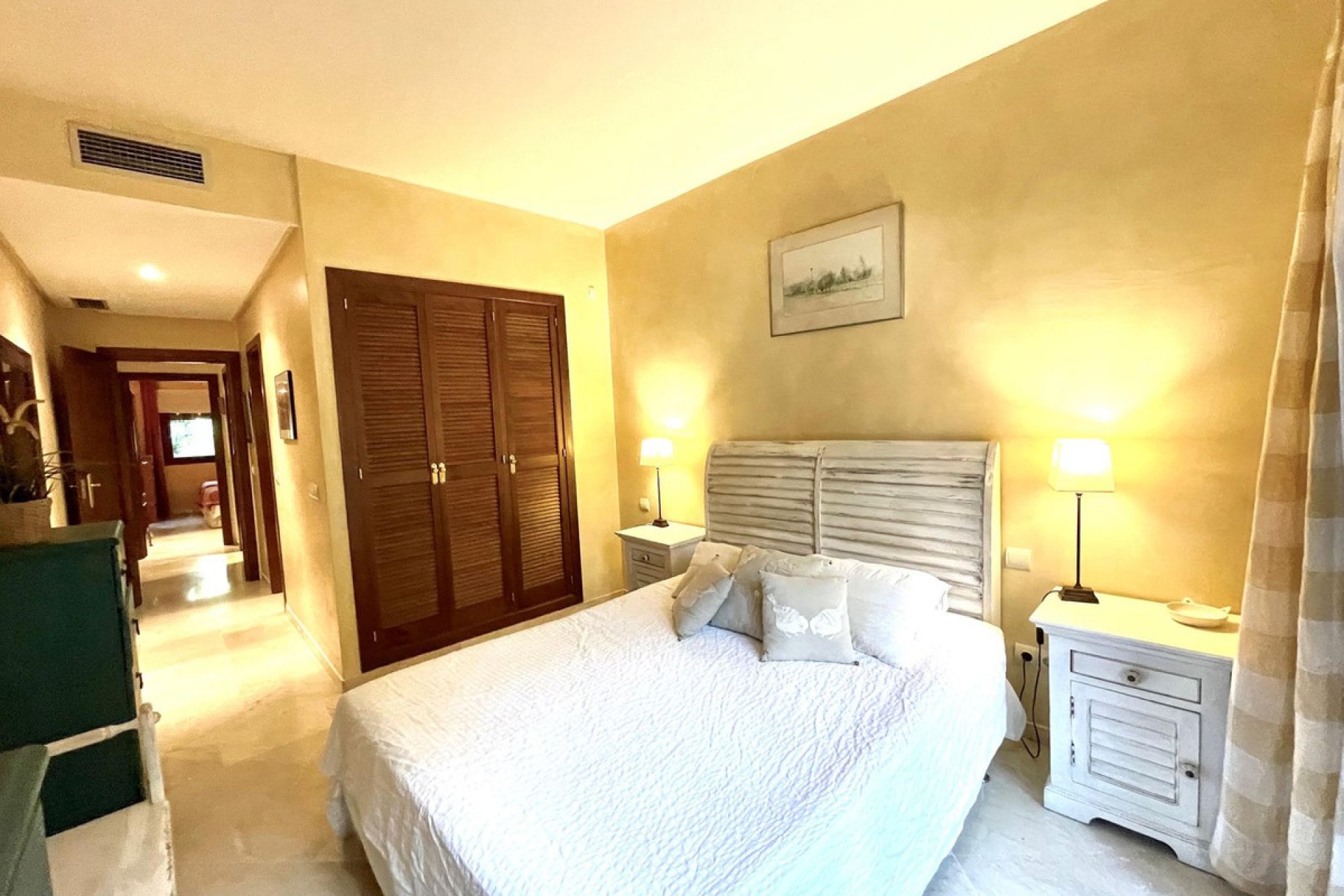 Resale - Ground floor apartment - Marbella - Los Monteros