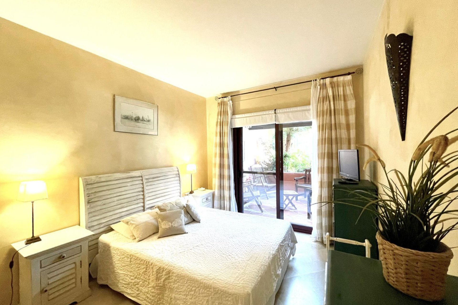 Resale - Ground floor apartment - Marbella - Los Monteros