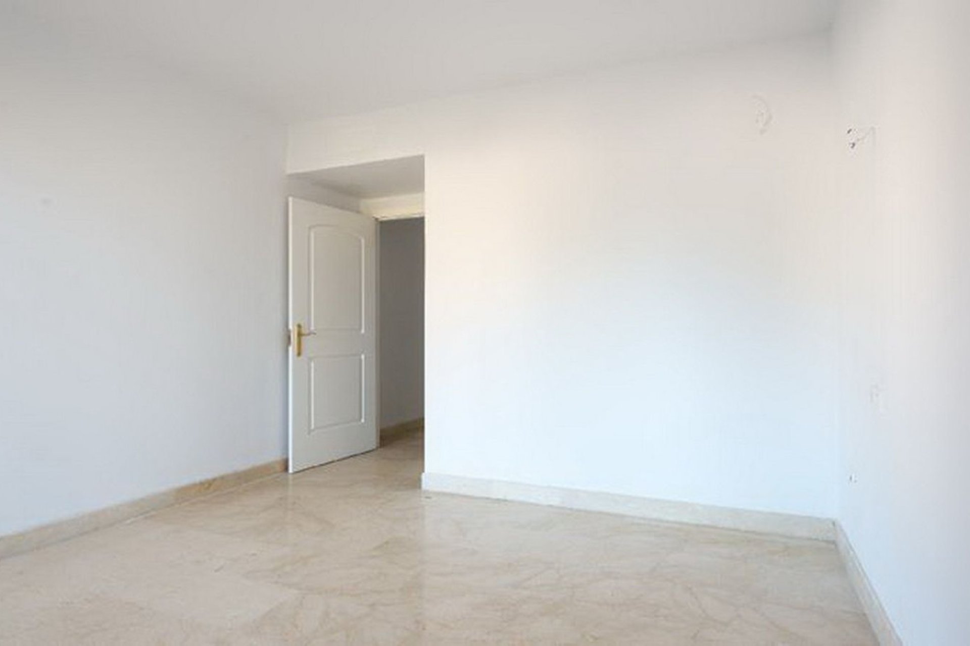 Resale - Ground floor apartment - Marbella - Marbella Centro