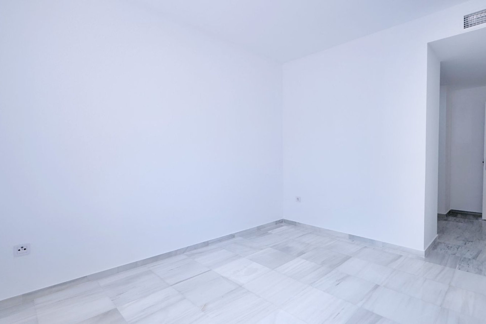 Resale - Ground floor apartment - Marbella - Marbella Centro