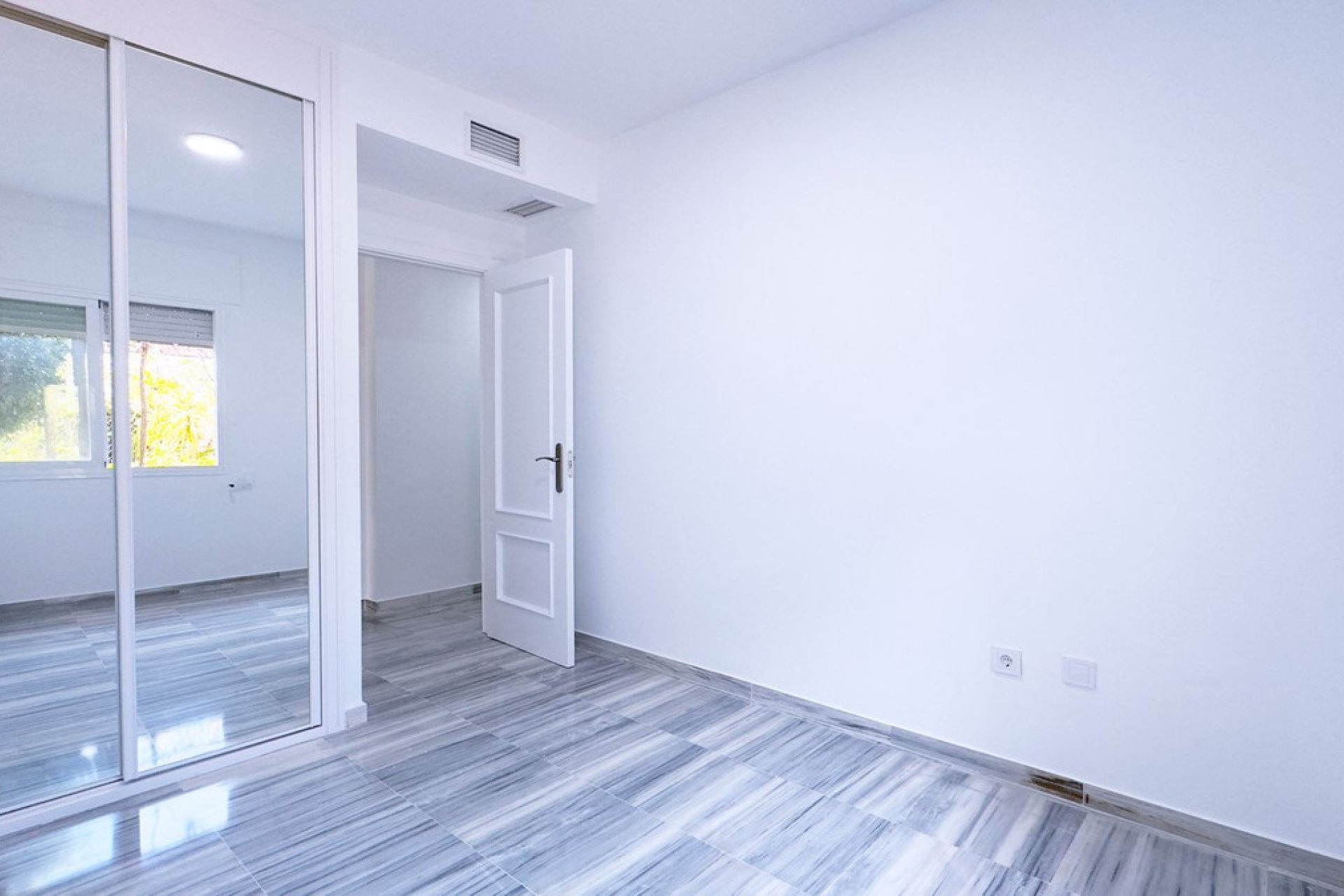 Resale - Ground floor apartment - Marbella - Marbella Centro