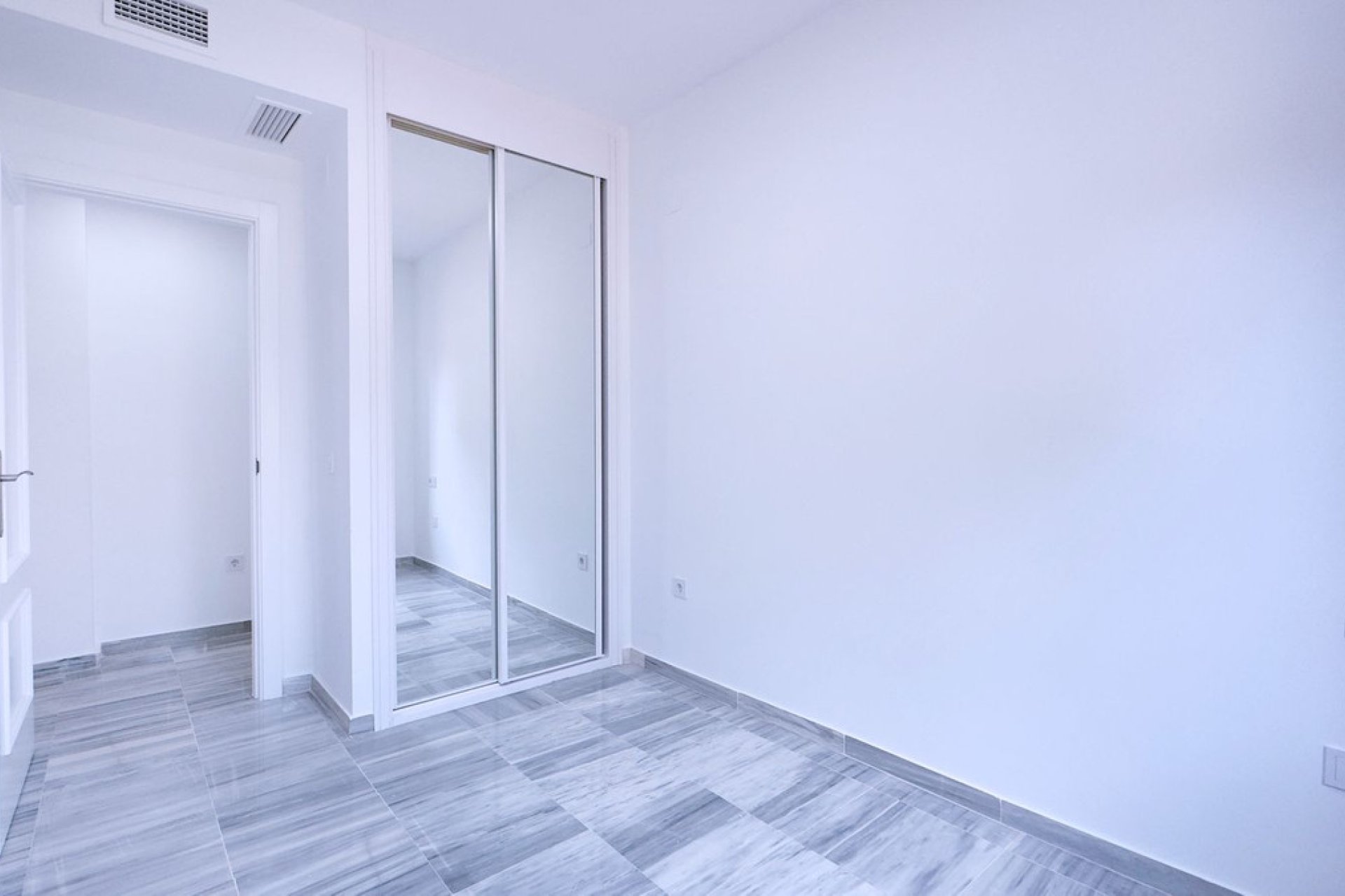 Resale - Ground floor apartment - Marbella - Marbella Centro