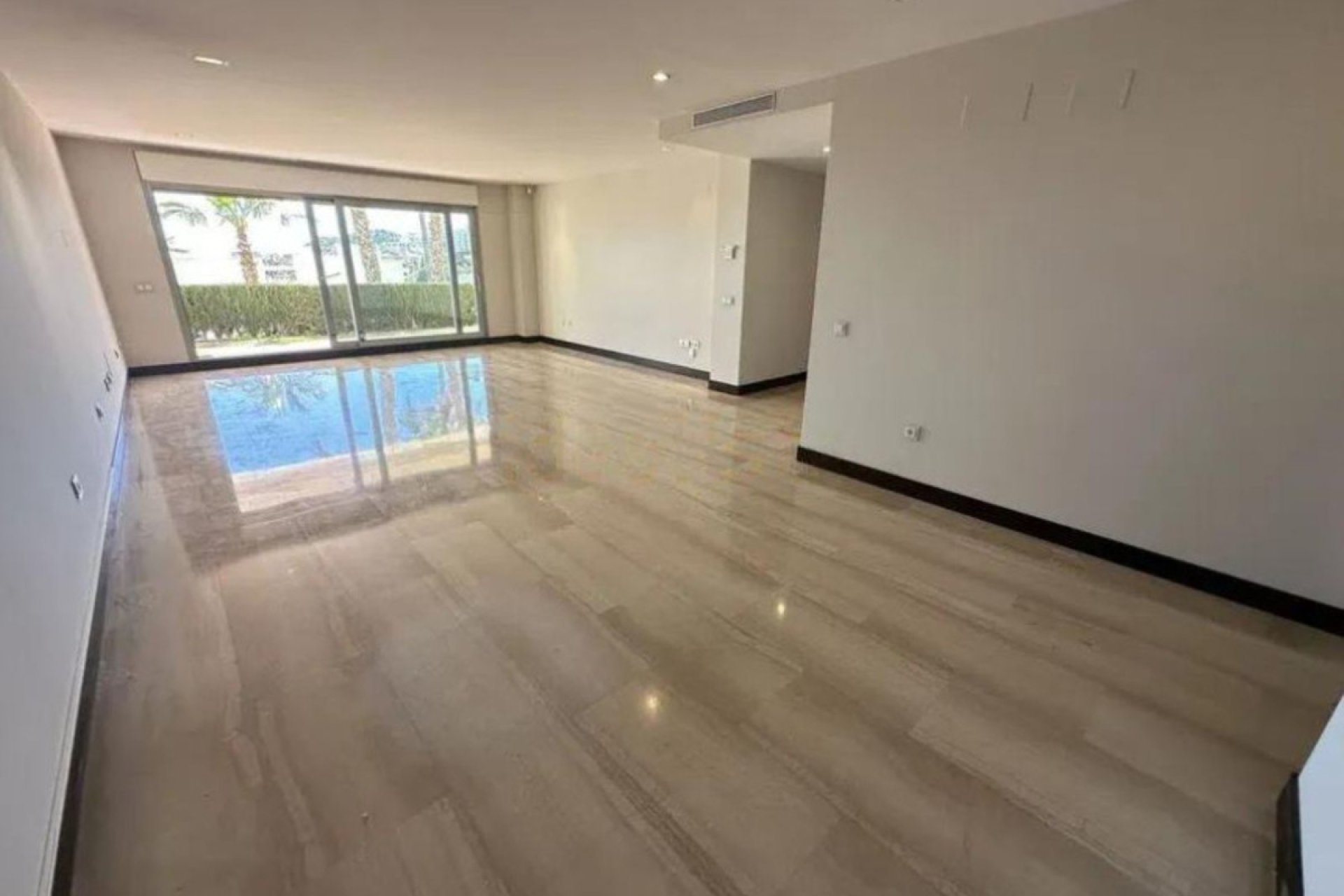 Resale - Ground floor apartment - Marbella - Marbella Centro