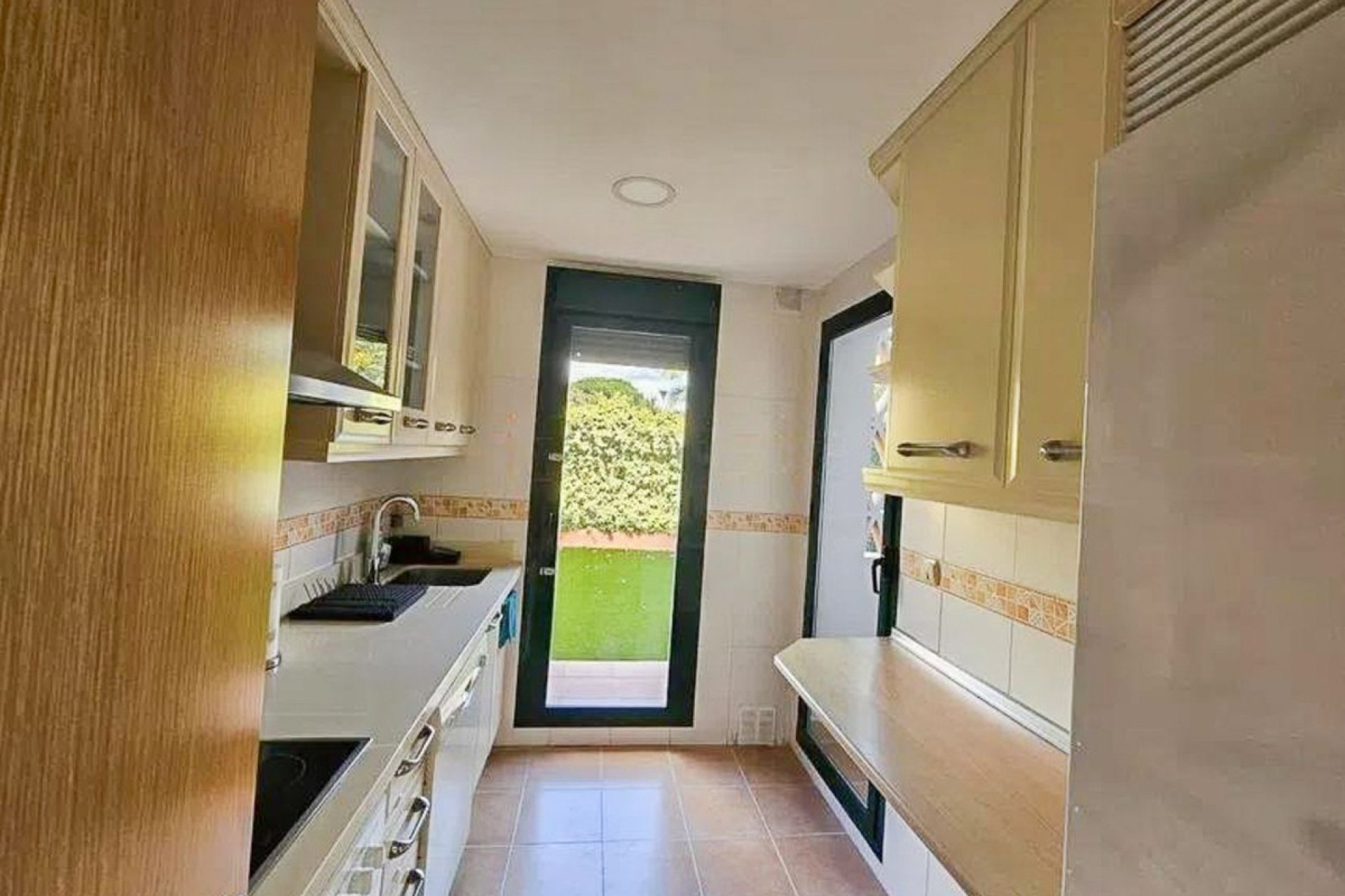 Resale - Ground floor apartment - Marbella - Marbesa