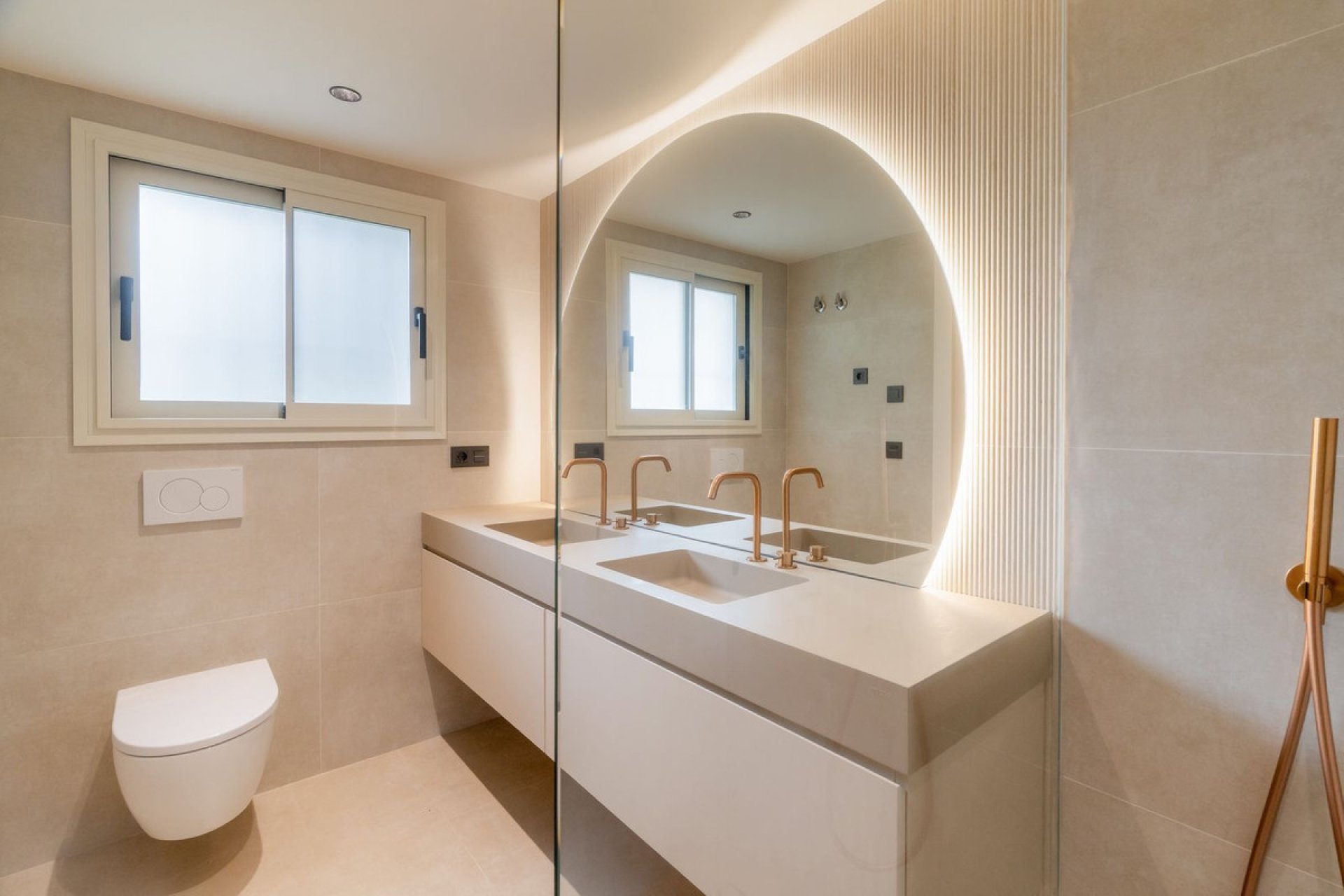 Resale - Ground floor apartment - Marbella - Nueva Andalucia