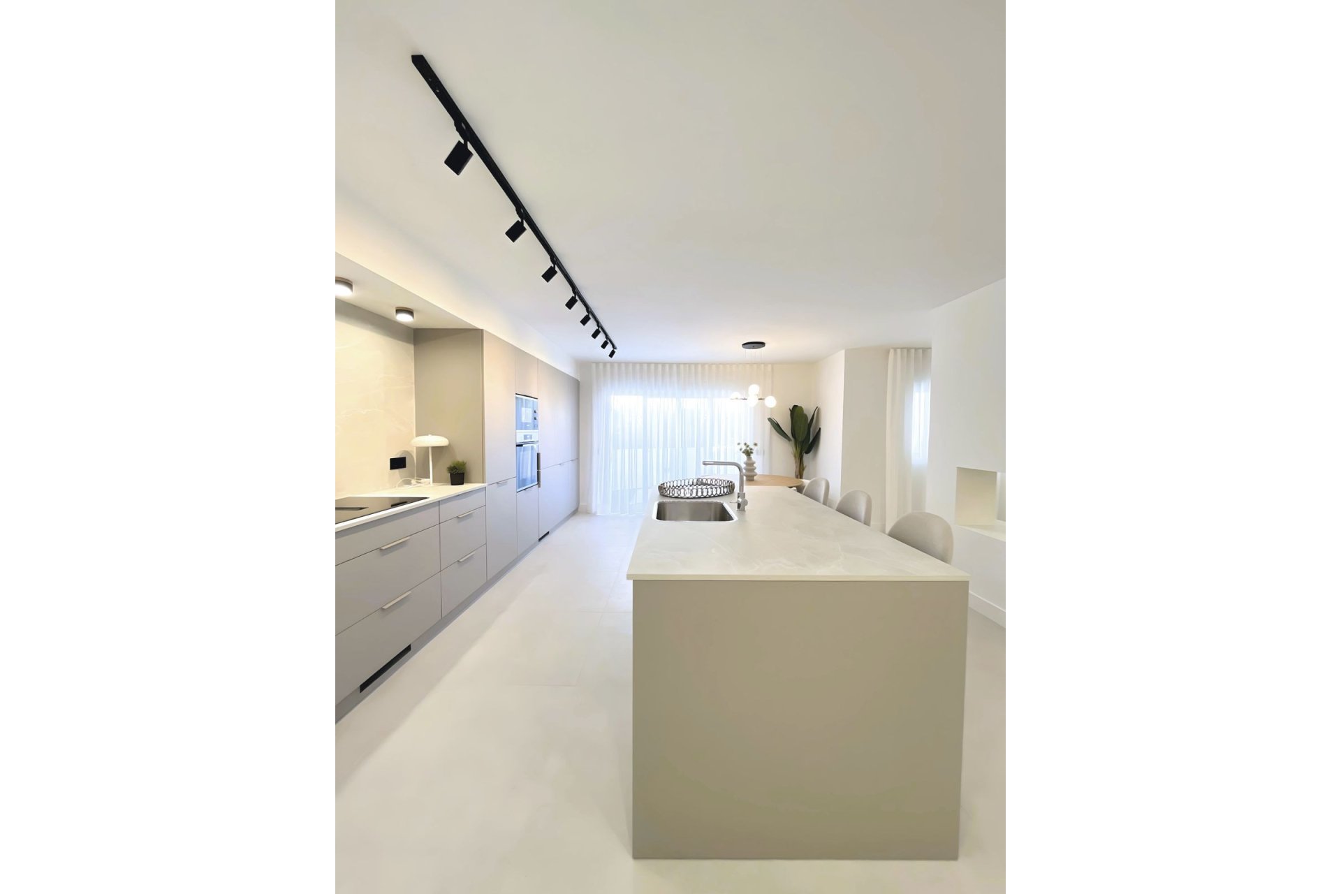 Resale - Ground floor apartment - Marbella - Nueva Andalucia