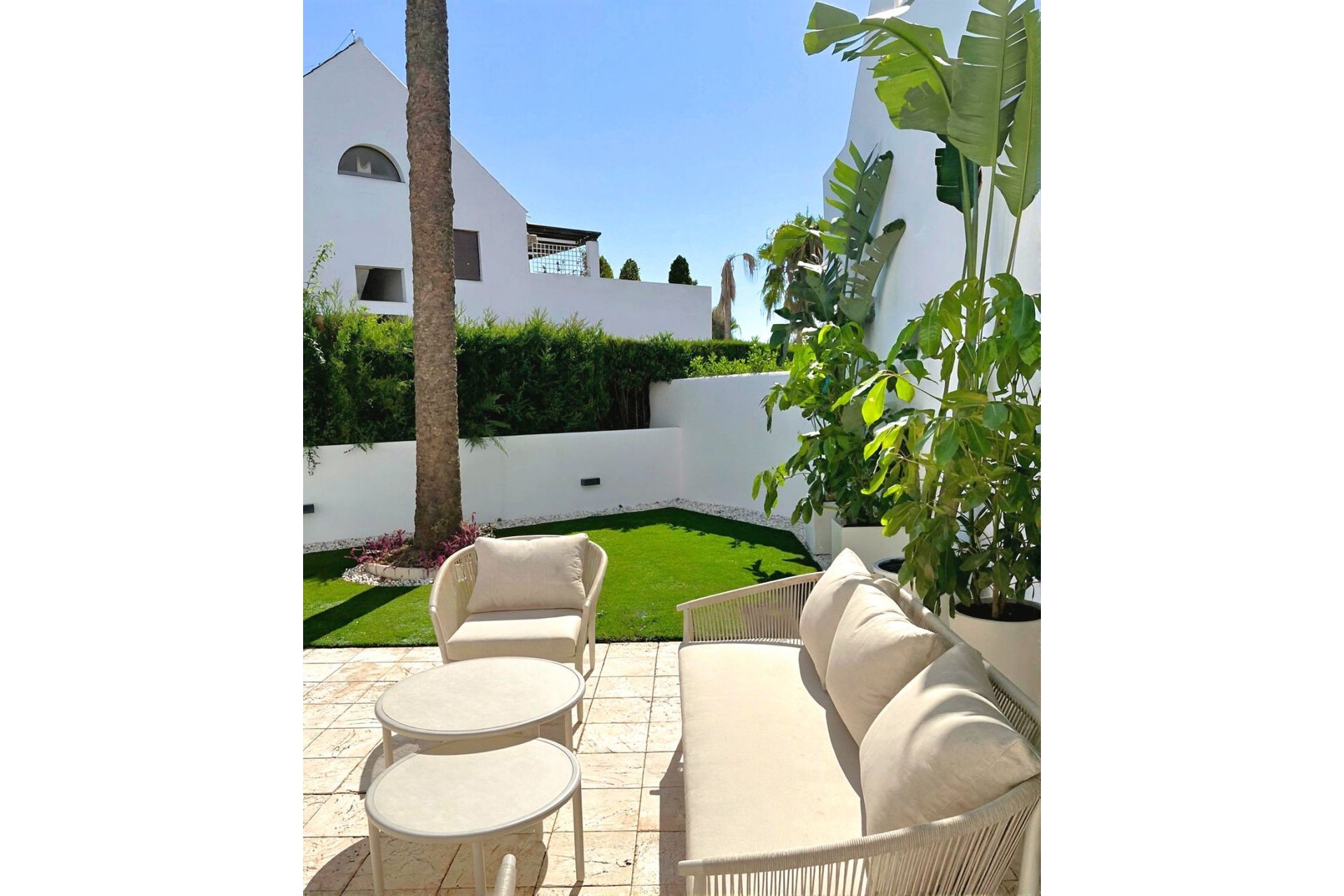 Resale - Ground floor apartment - Marbella - Nueva Andalucia
