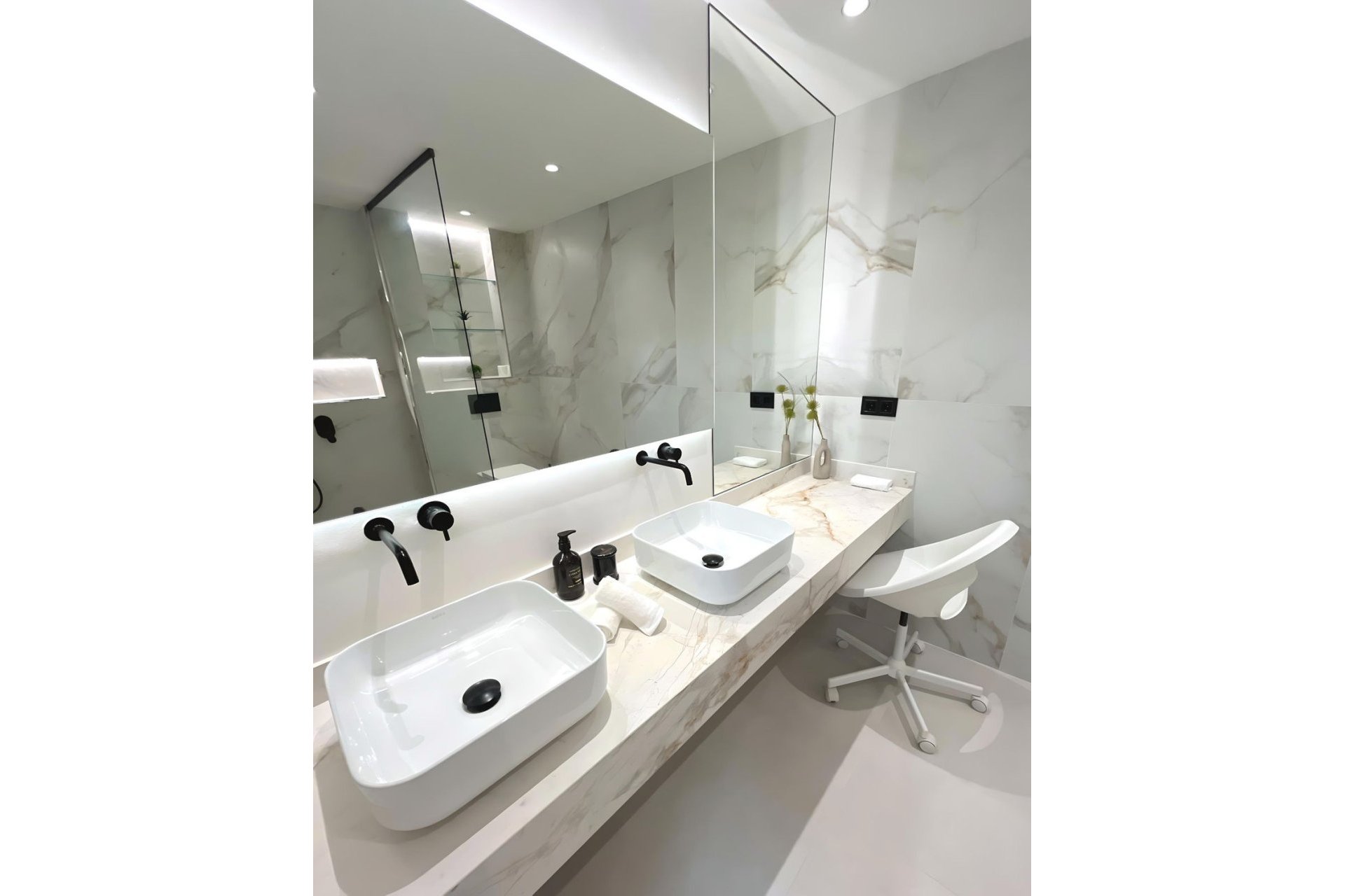 Resale - Ground floor apartment - Marbella - Nueva Andalucia