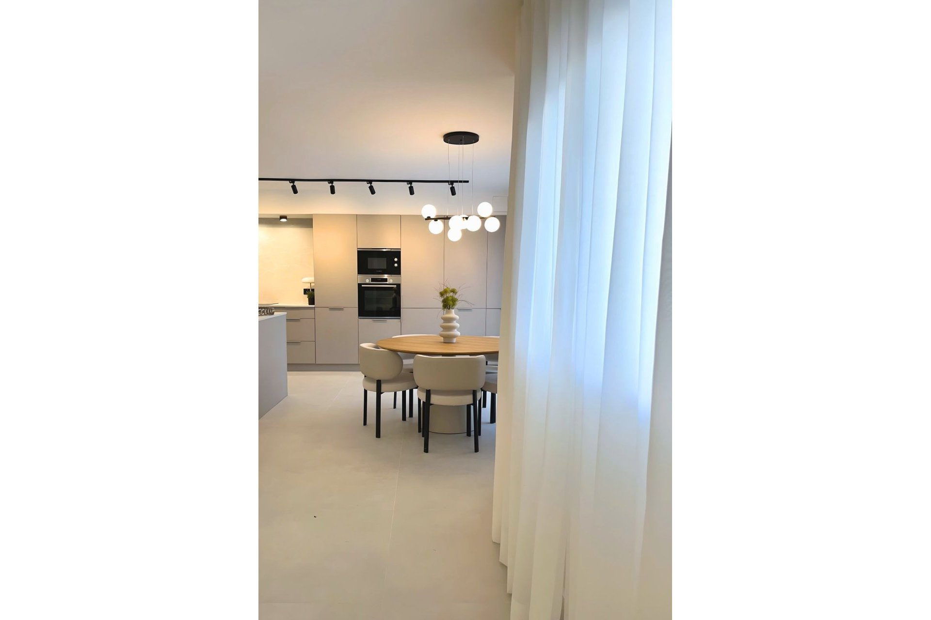 Resale - Ground floor apartment - Marbella - Nueva Andalucia