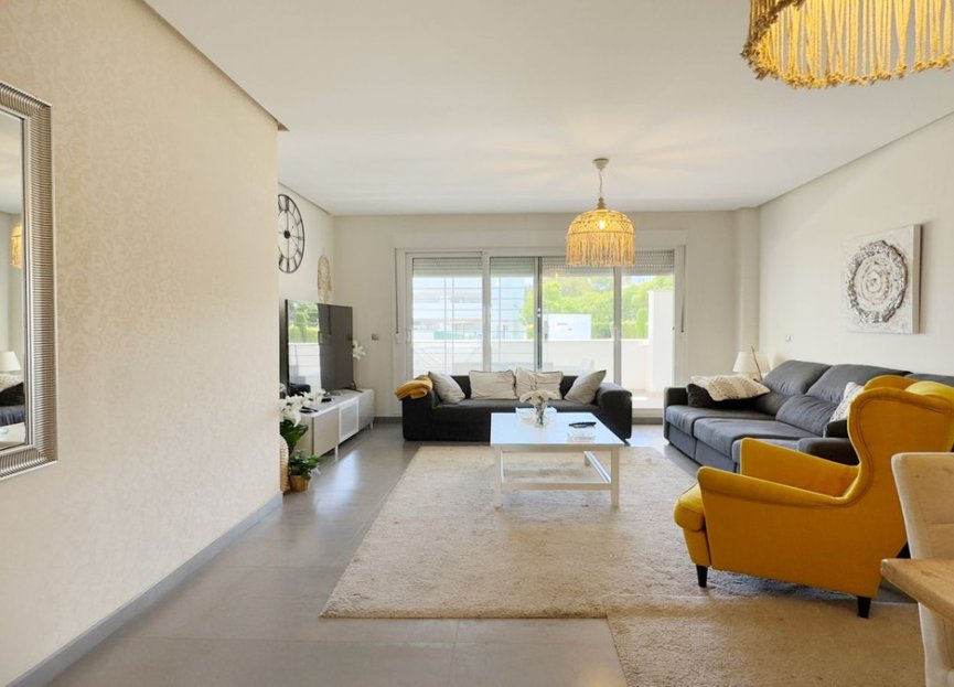 Resale - Ground floor apartment - Marbella - Nueva Andalucia