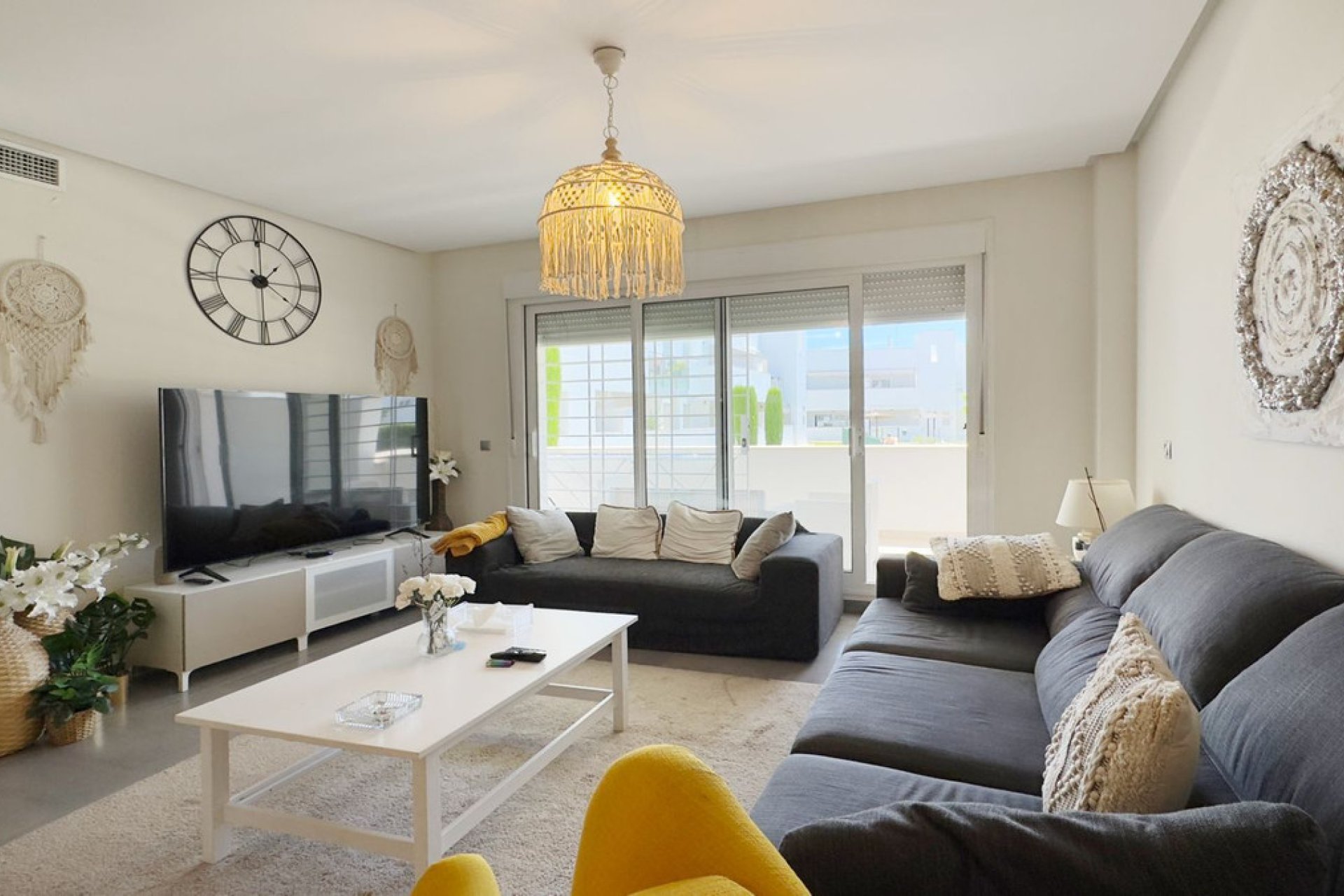 Resale - Ground floor apartment - Marbella - Nueva Andalucia