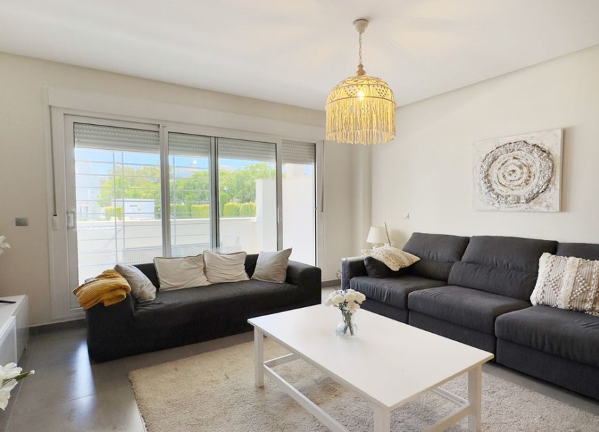 Resale - Ground floor apartment - Marbella - Nueva Andalucia