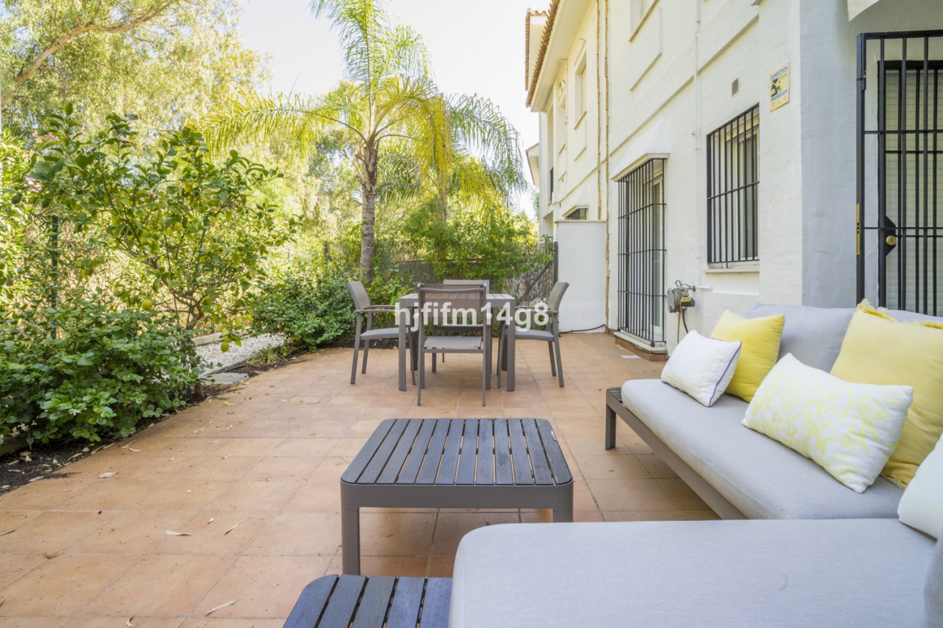 Resale - Ground floor apartment - Marbella - Nueva Andalucia