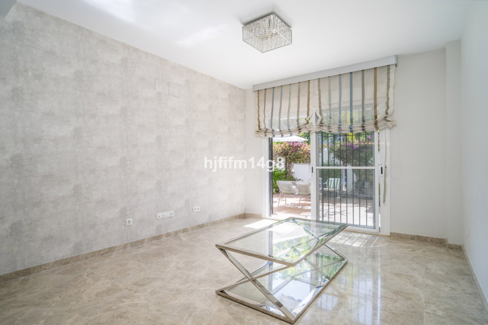 Resale - Ground floor apartment - Marbella - Nueva Andalucia