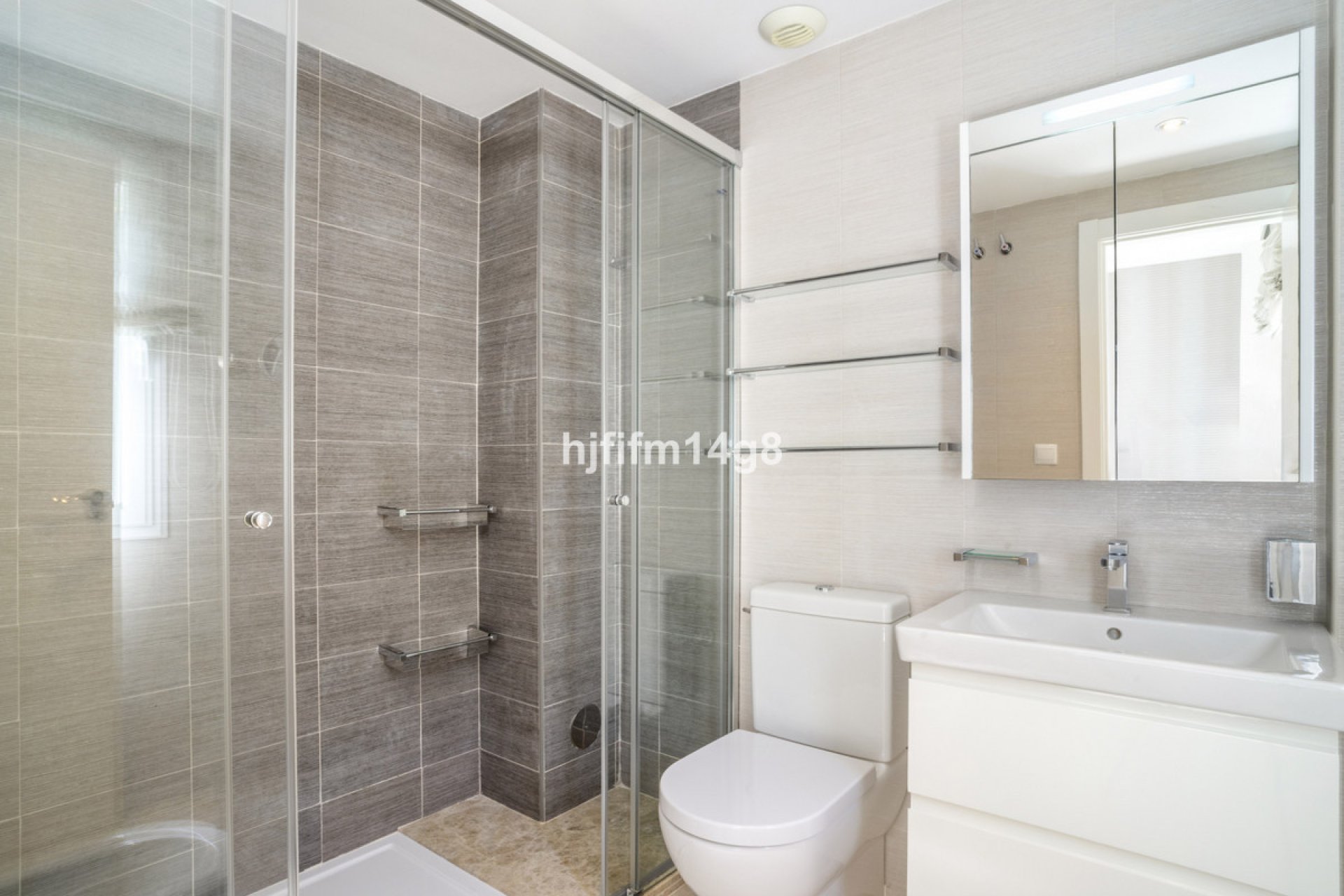 Resale - Ground floor apartment - Marbella - Nueva Andalucia