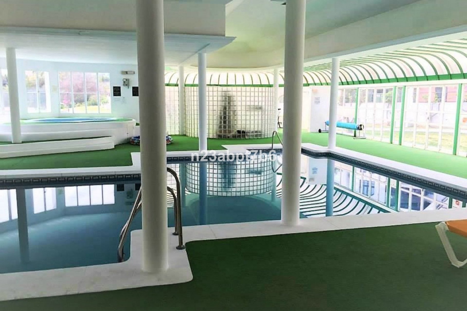 Resale - Ground floor apartment - Marbella - Nueva Andalucia