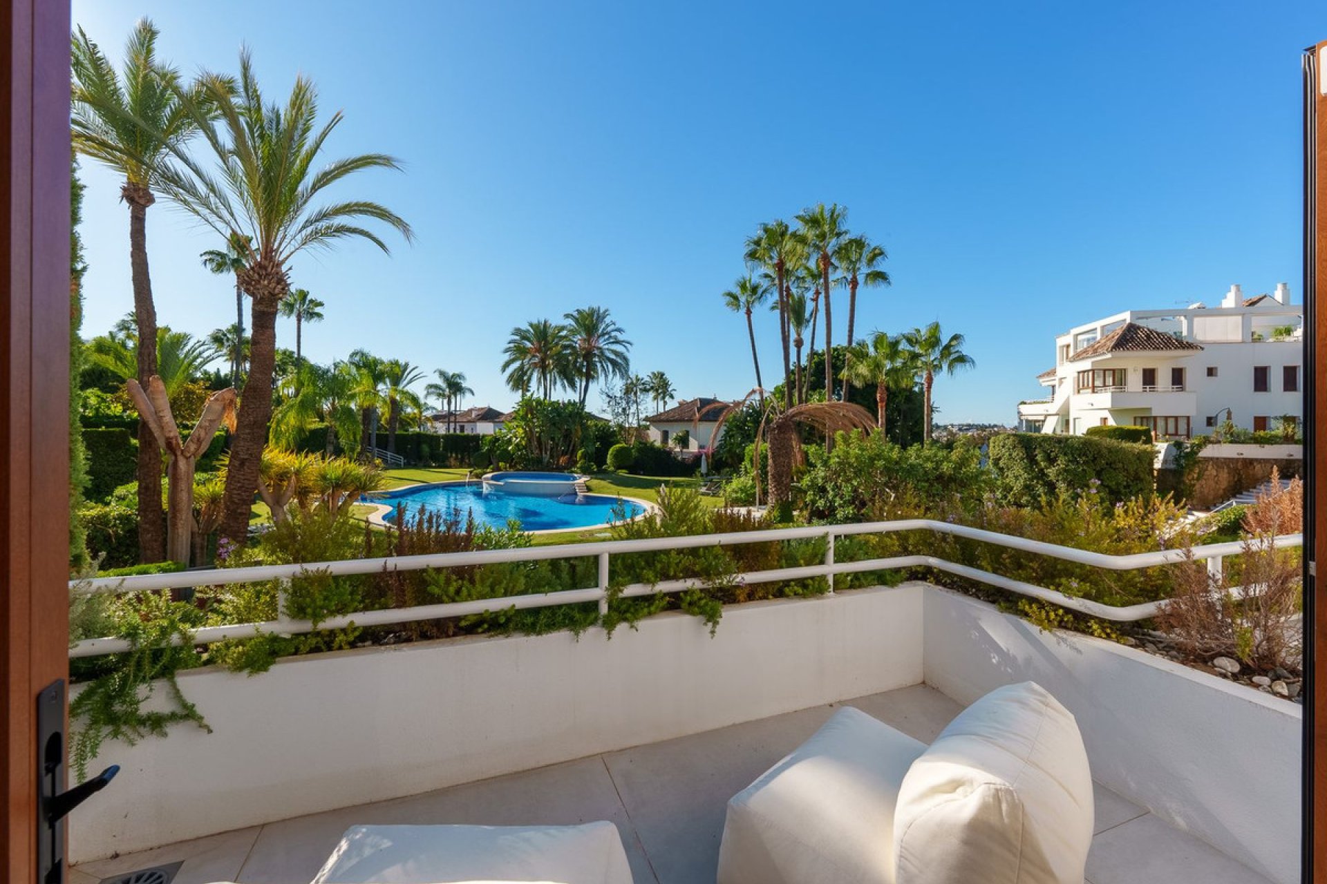 Resale - Ground floor apartment - Marbella - Nueva Andalucia