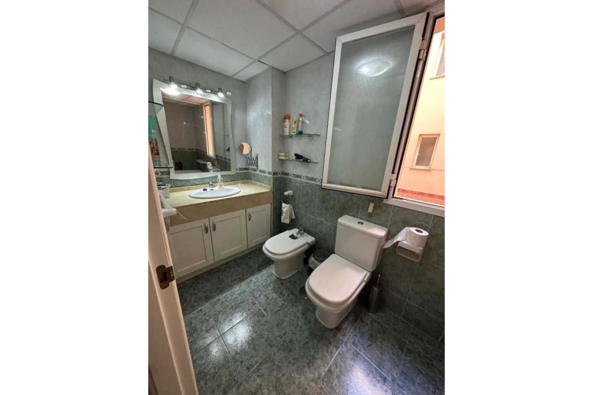 Resale - Ground floor apartment - Marbella - Nueva Andalucia