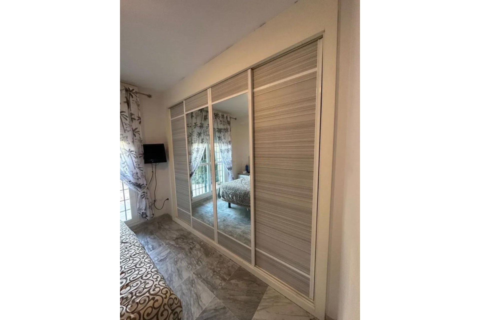 Resale - Ground floor apartment - Marbella - Nueva Andalucia