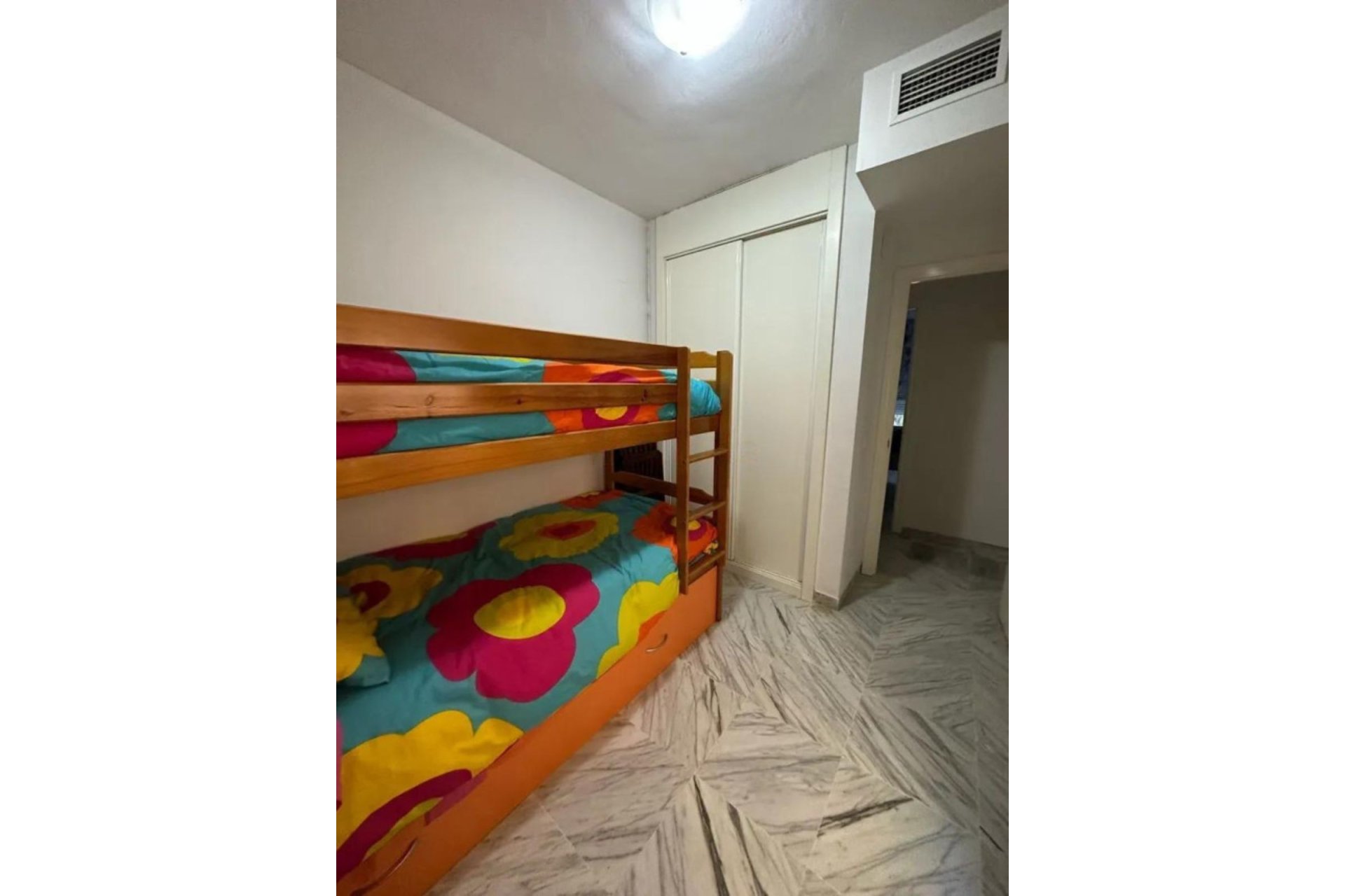 Resale - Ground floor apartment - Marbella - Nueva Andalucia