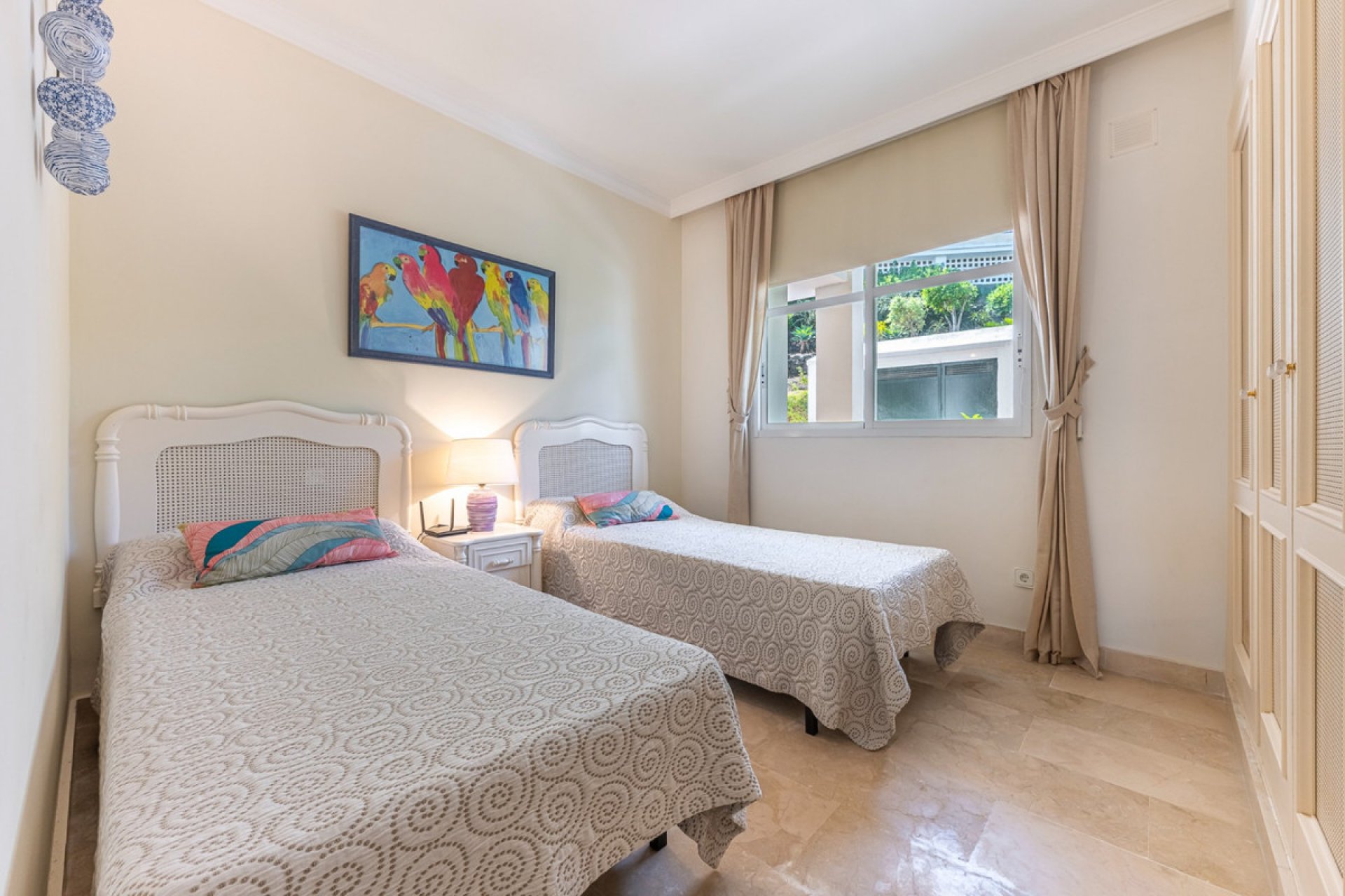 Resale - Ground floor apartment - Marbella - Nueva Andalucia