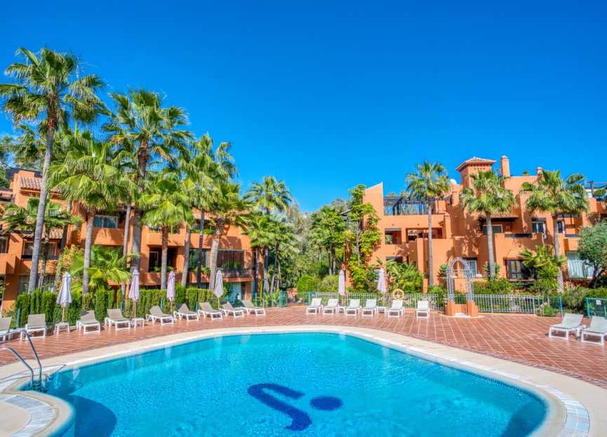 Resale - Ground floor apartment - Marbella - Nueva Andalucia