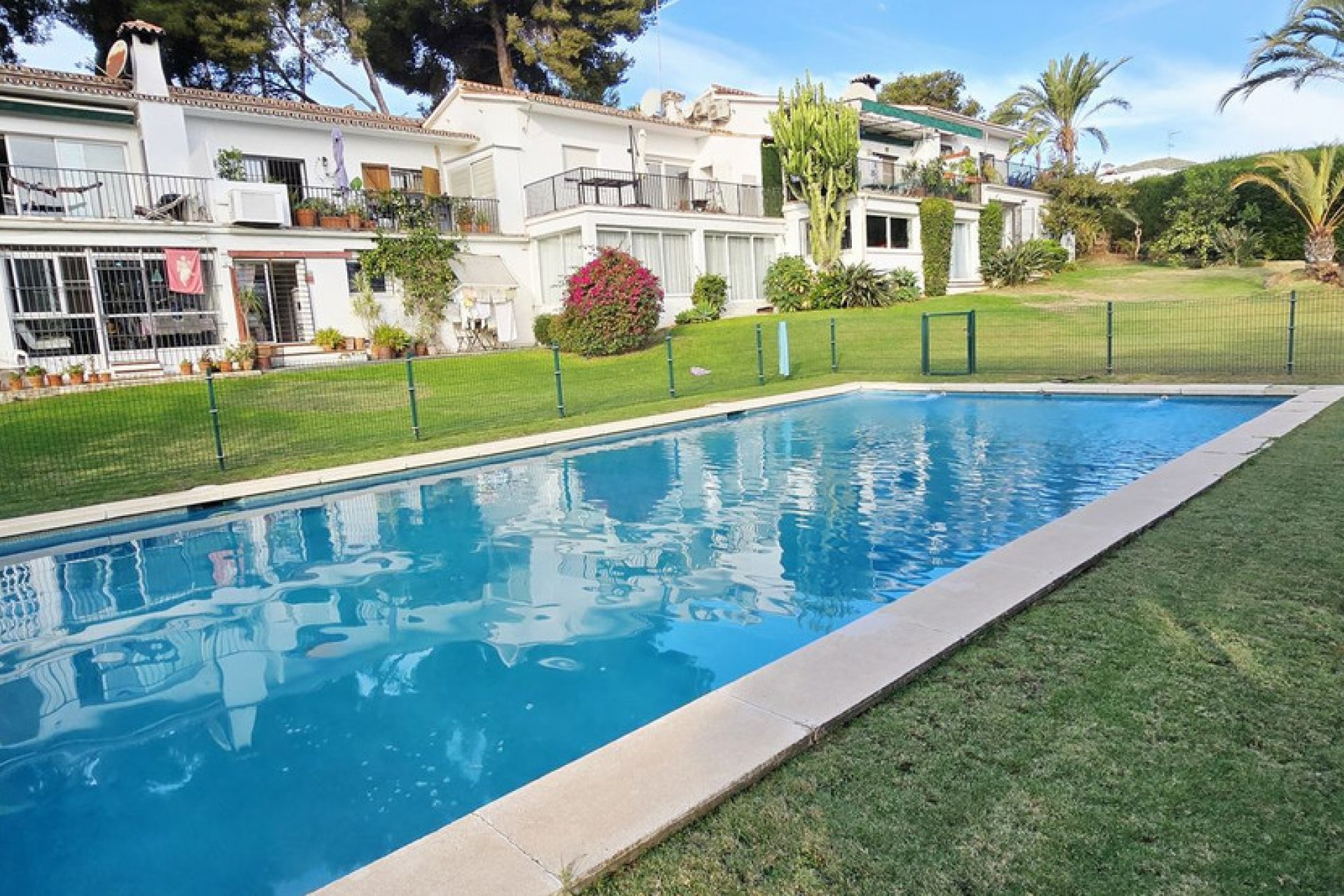 Resale - Ground floor apartment - Marbella - Nueva Andalucia
