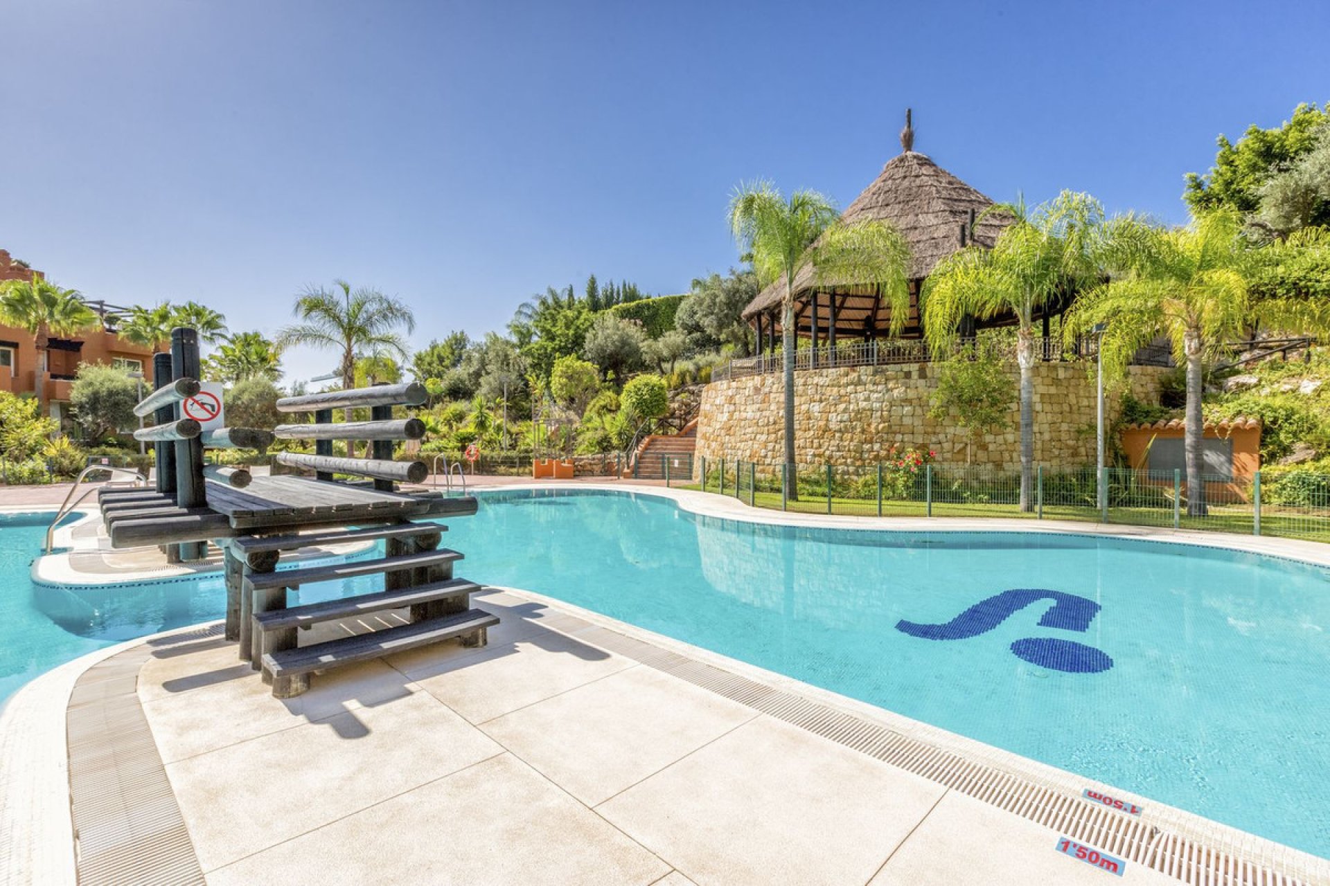 Resale - Ground floor apartment - Marbella - Nueva Andalucia