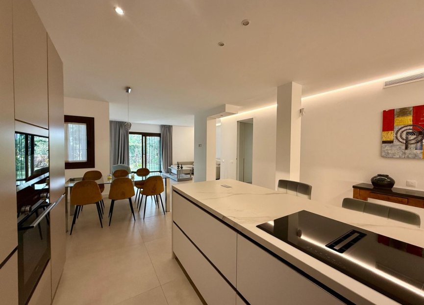 Resale - Ground floor apartment - Marbella - Nueva Andalucia