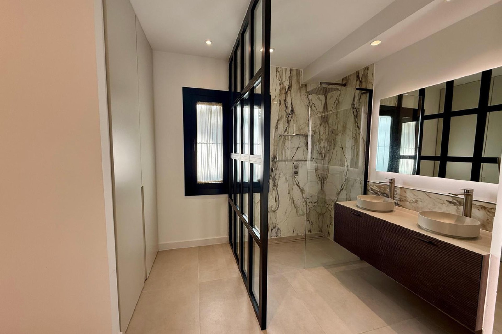 Resale - Ground floor apartment - Marbella - Nueva Andalucia