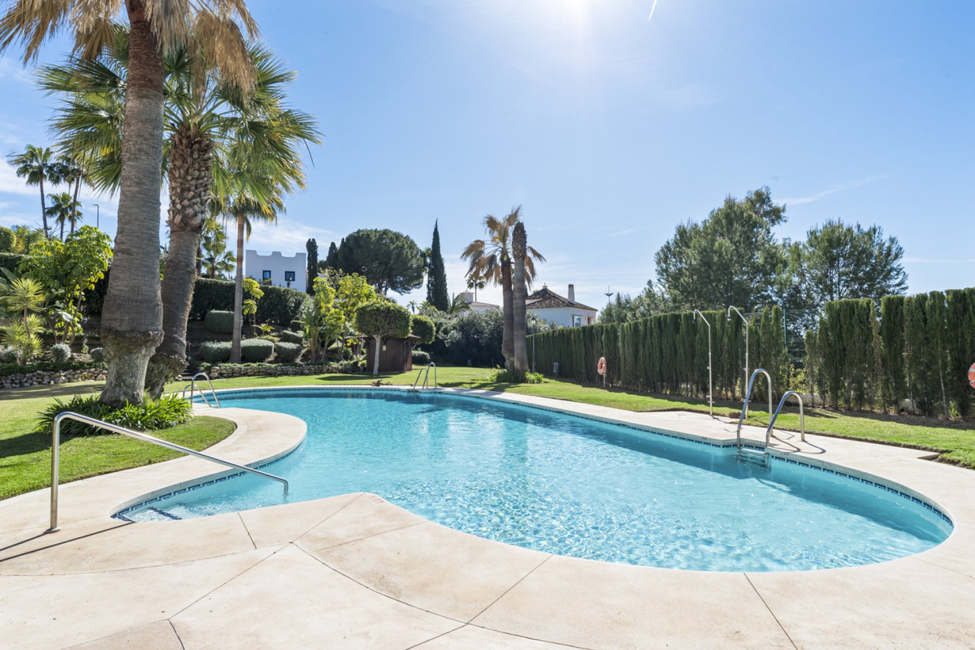 Resale - Ground floor apartment - Marbella - Nueva Andalucia