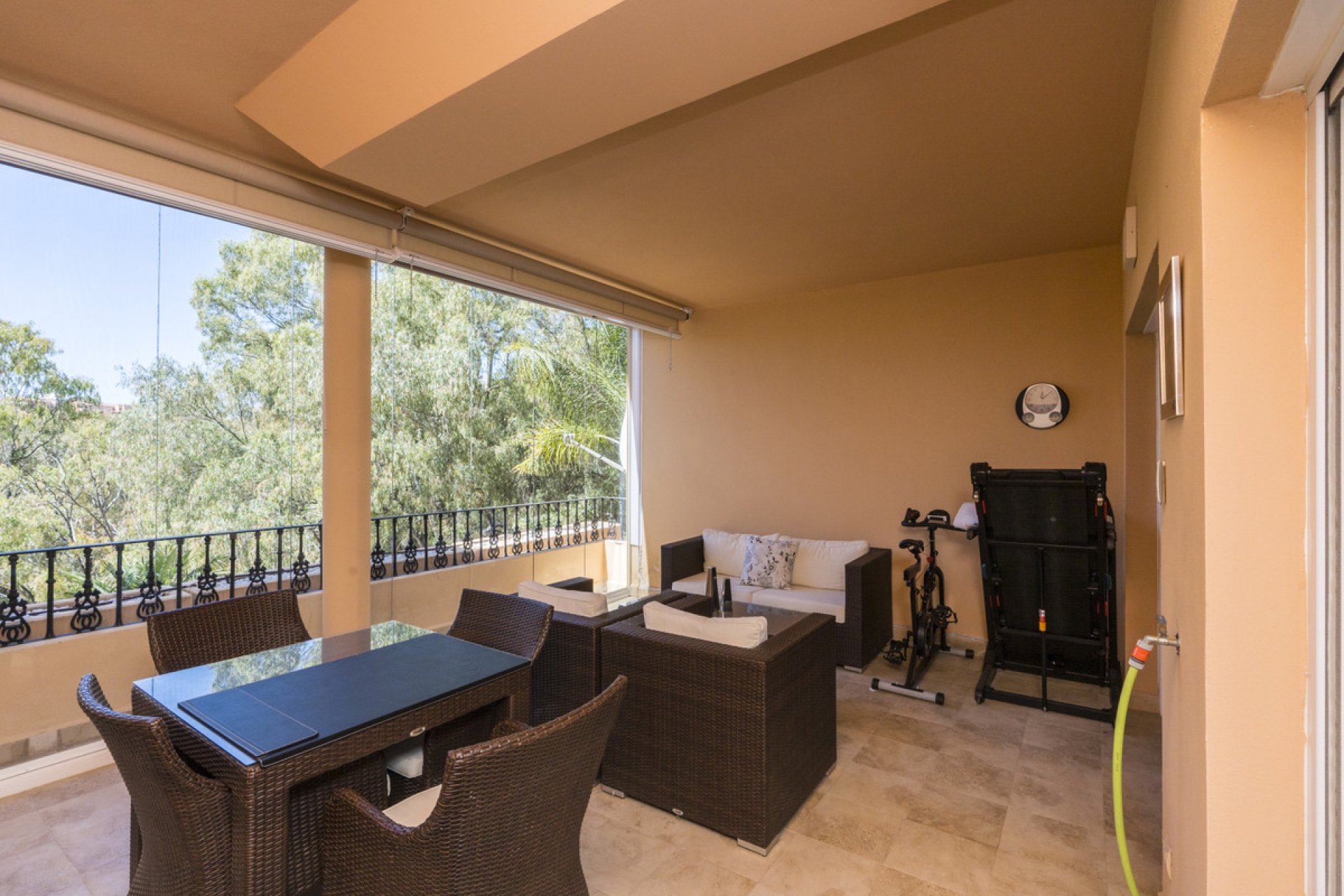 Resale - Ground floor apartment - Marbella - Nueva Andalucia