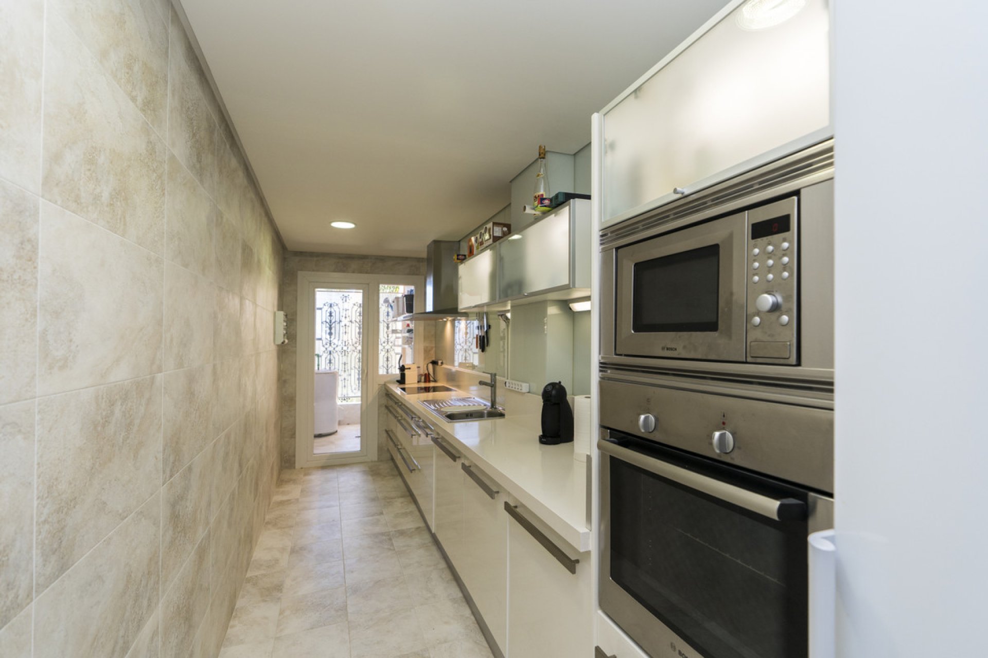 Resale - Ground floor apartment - Marbella - Nueva Andalucia