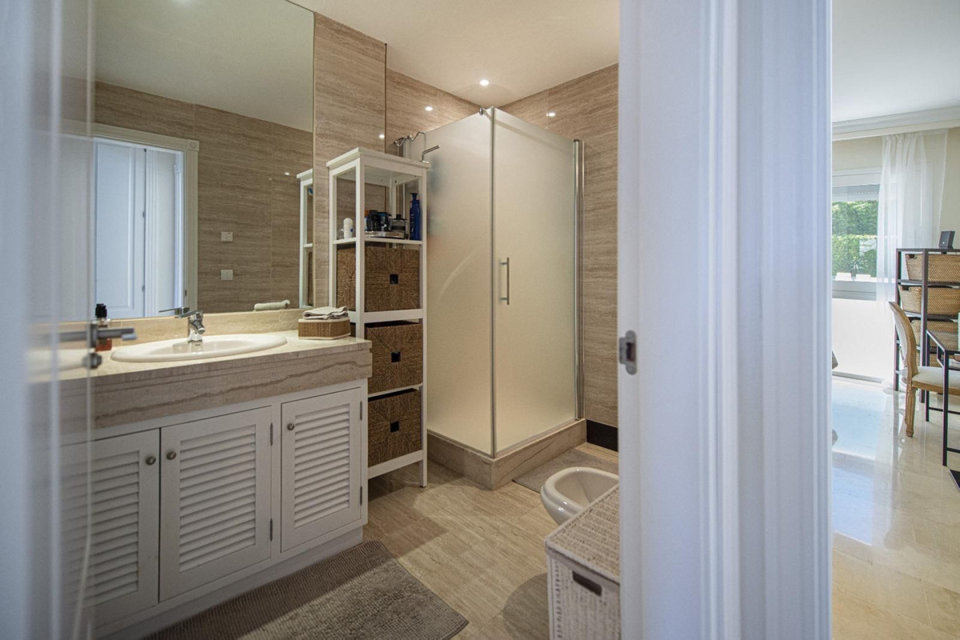 Resale - Ground floor apartment - Marbella - Nueva Andalucia